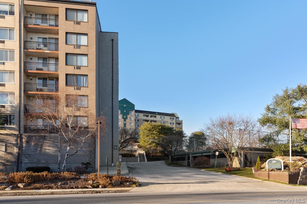 #2 photo, 703 Pelham Road, New Rochelle , NY 10805