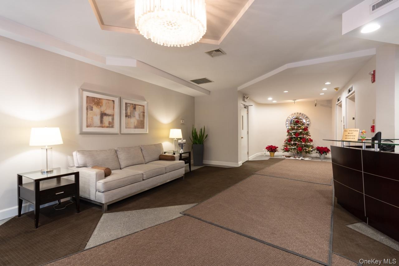 #20 photo, 703 Pelham Road, New Rochelle , NY 10805