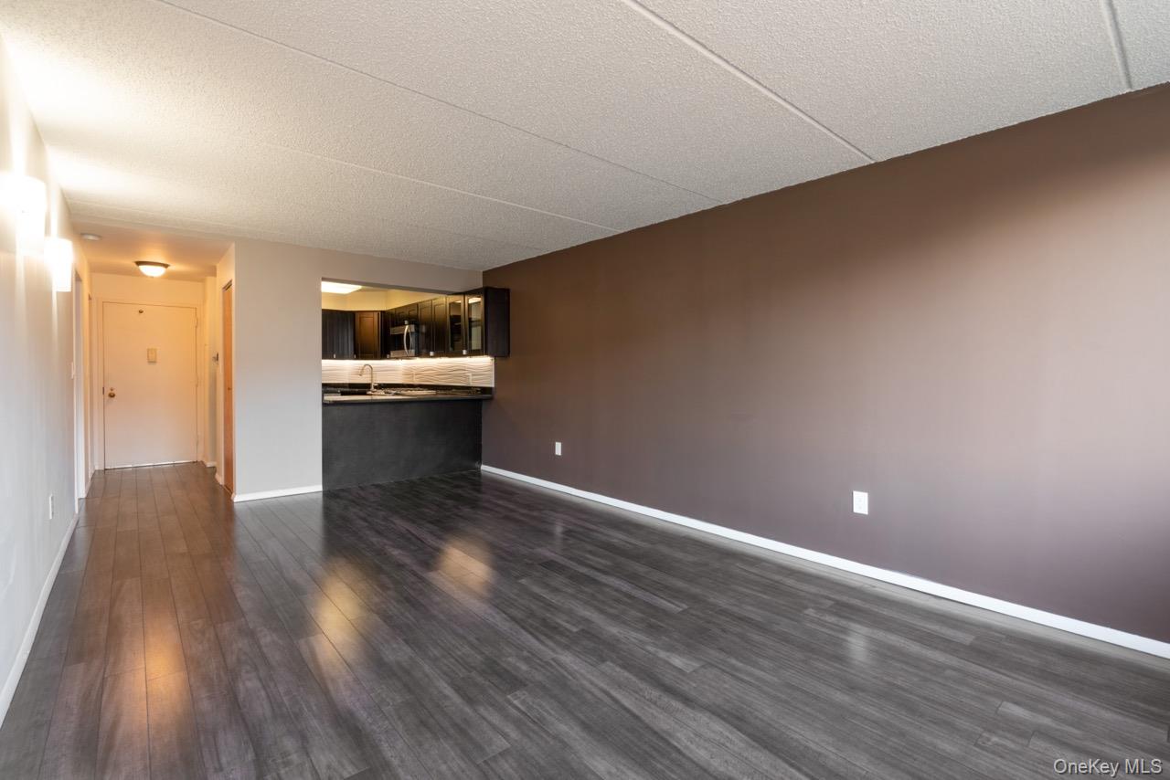 #5 photo, 703 Pelham Road, New Rochelle , NY 10805