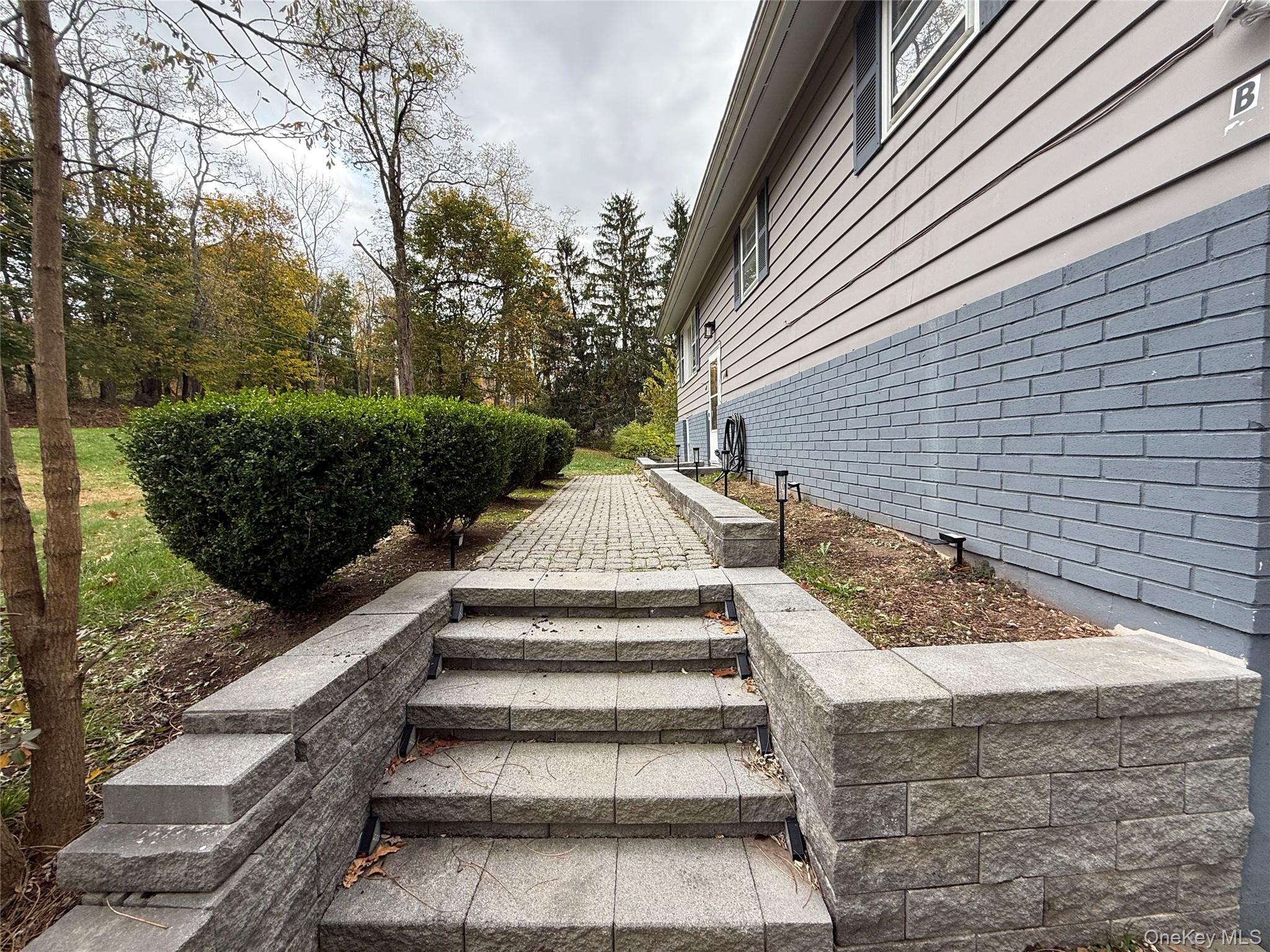 #2 photo, 487 N Elting Corners Road, Highland , NY 12528