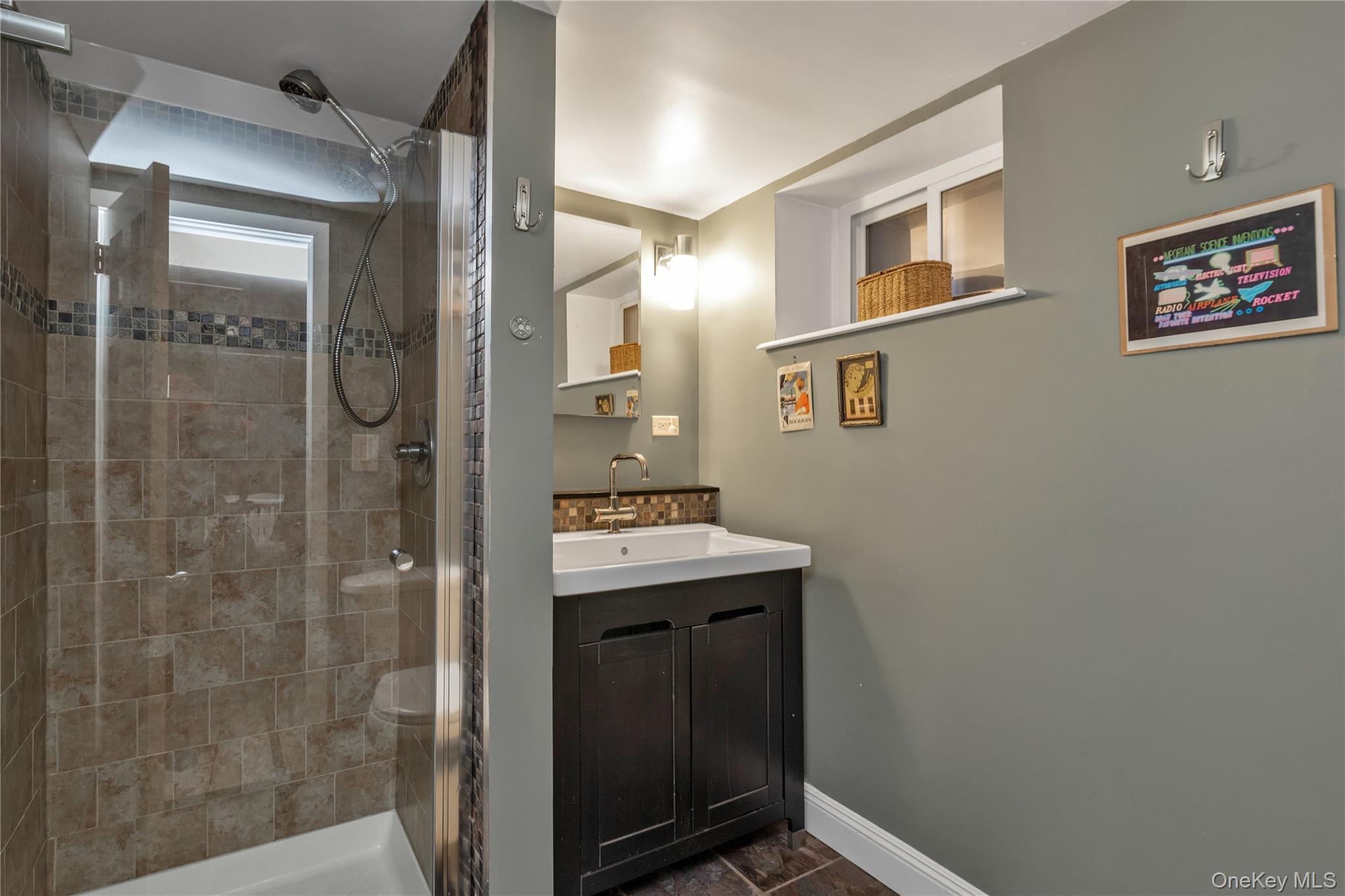 #12 photo, 7-16 160th Street, Whitestone , NY 11357