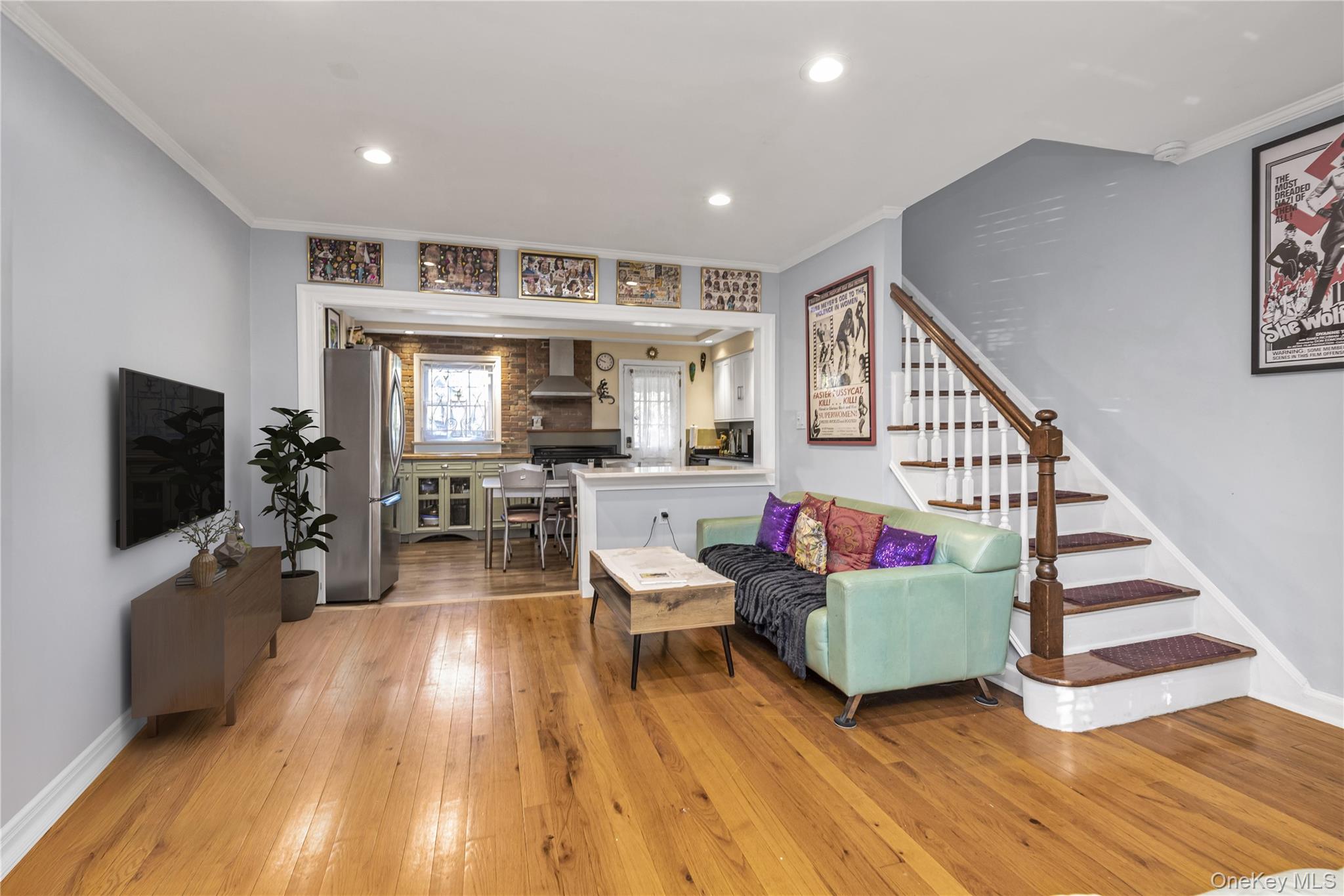 #3 photo, 7-16 160th Street, Whitestone , NY 11357