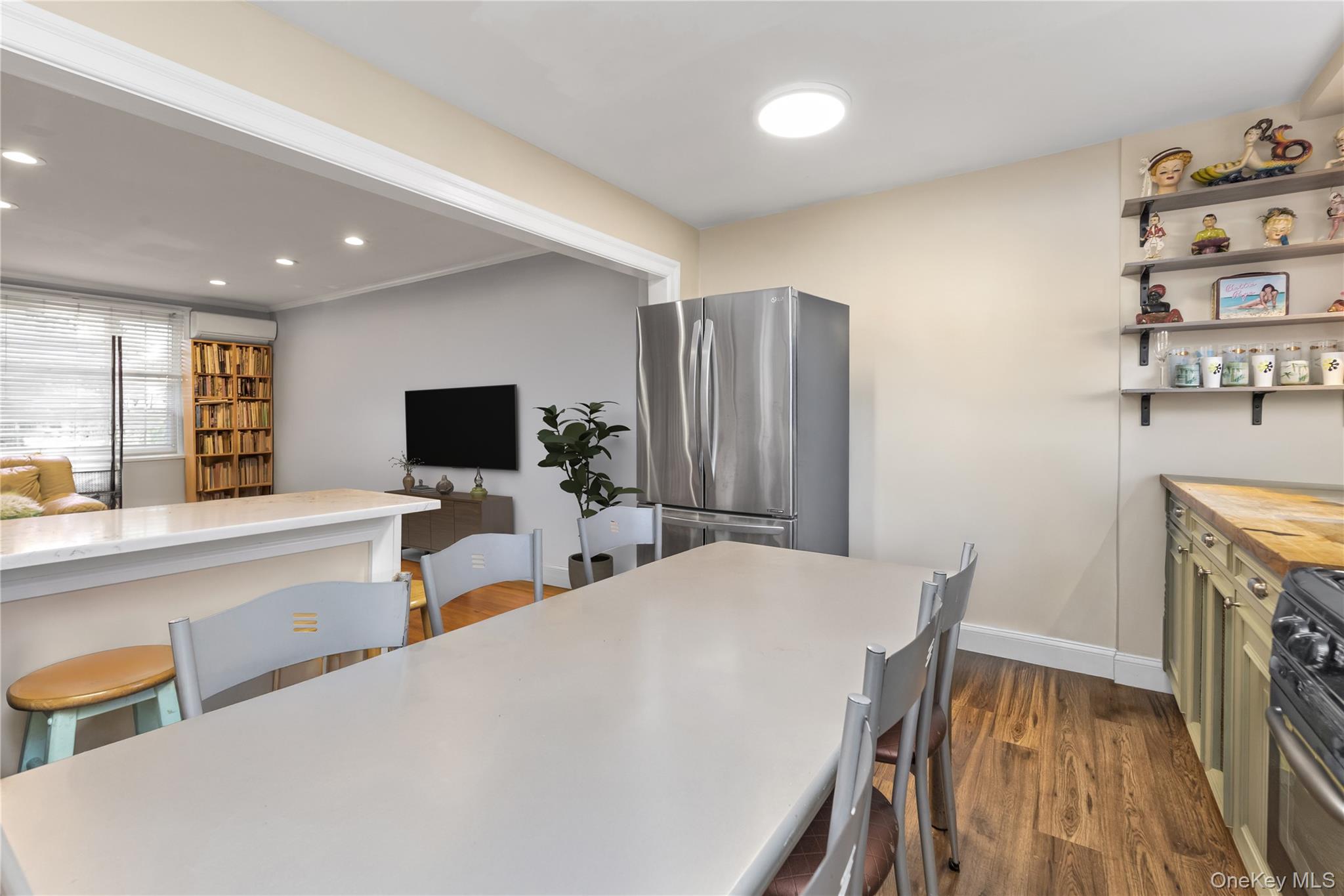 #5 photo, 7-16 160th Street, Whitestone , NY 11357