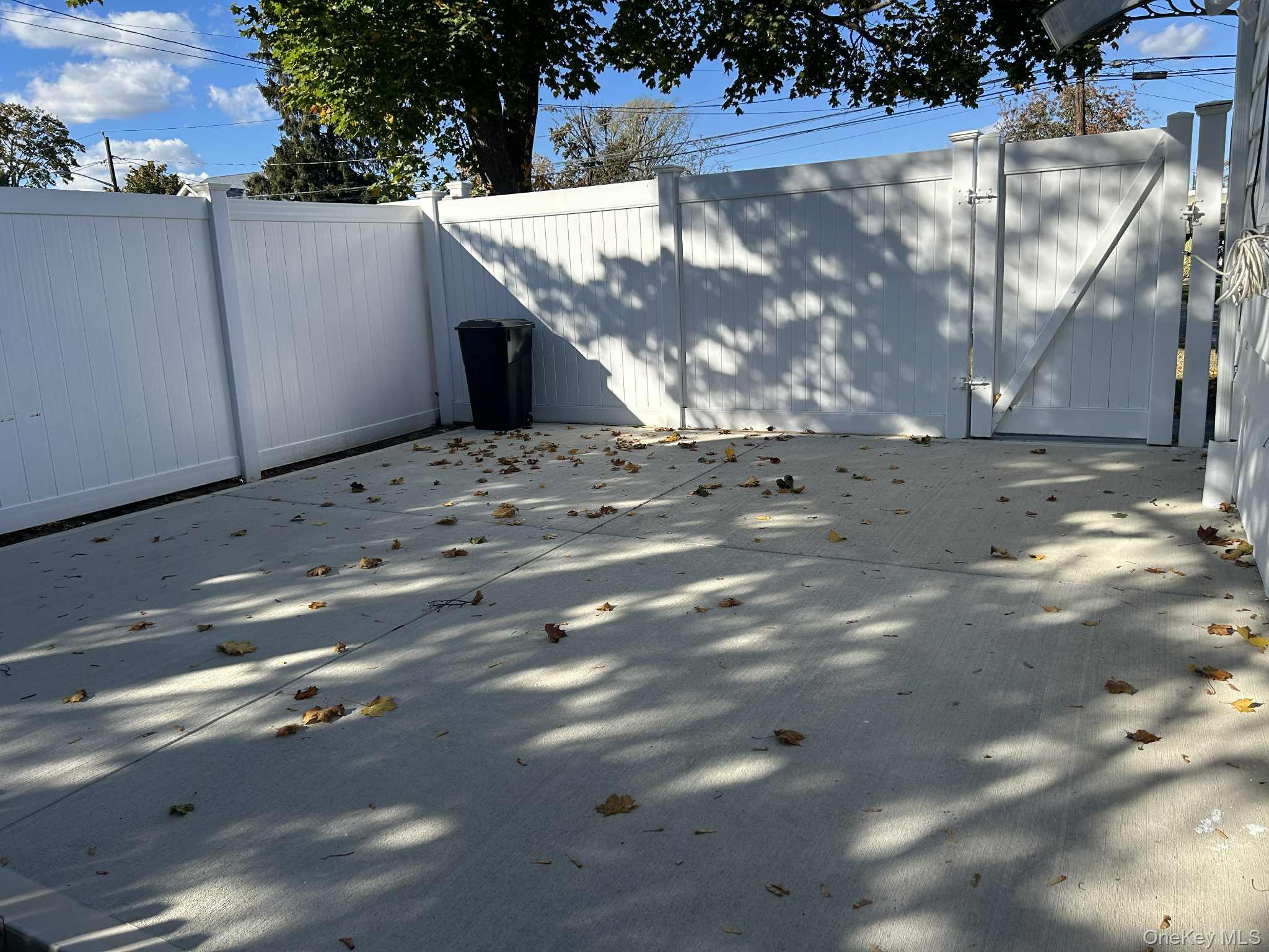 #11 photo, 344 Van Buren Street, サフォーク郡 West Babylon , NY 11704