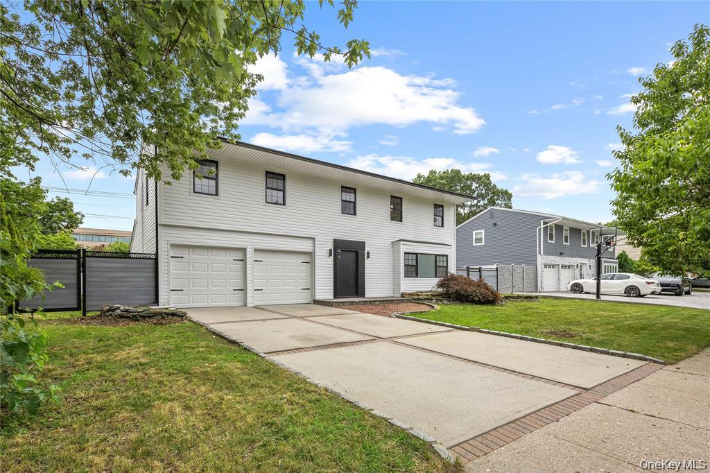 #2 photo, 26 Roseanne Drive, Woodbury , NY 11797