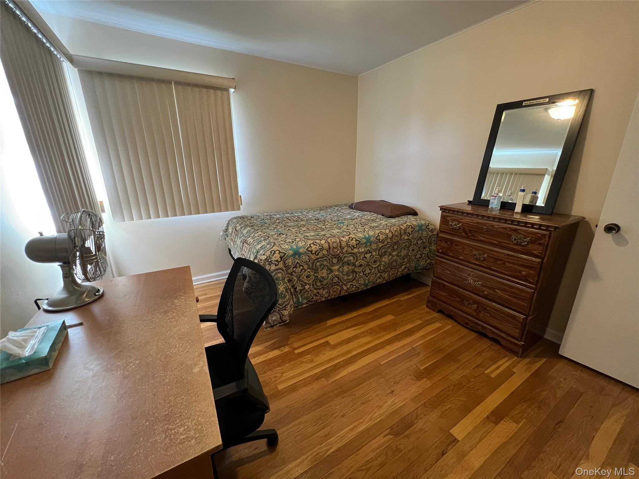 #11 photo, 194 Rhododendron Drive, Westbury , NY 11590