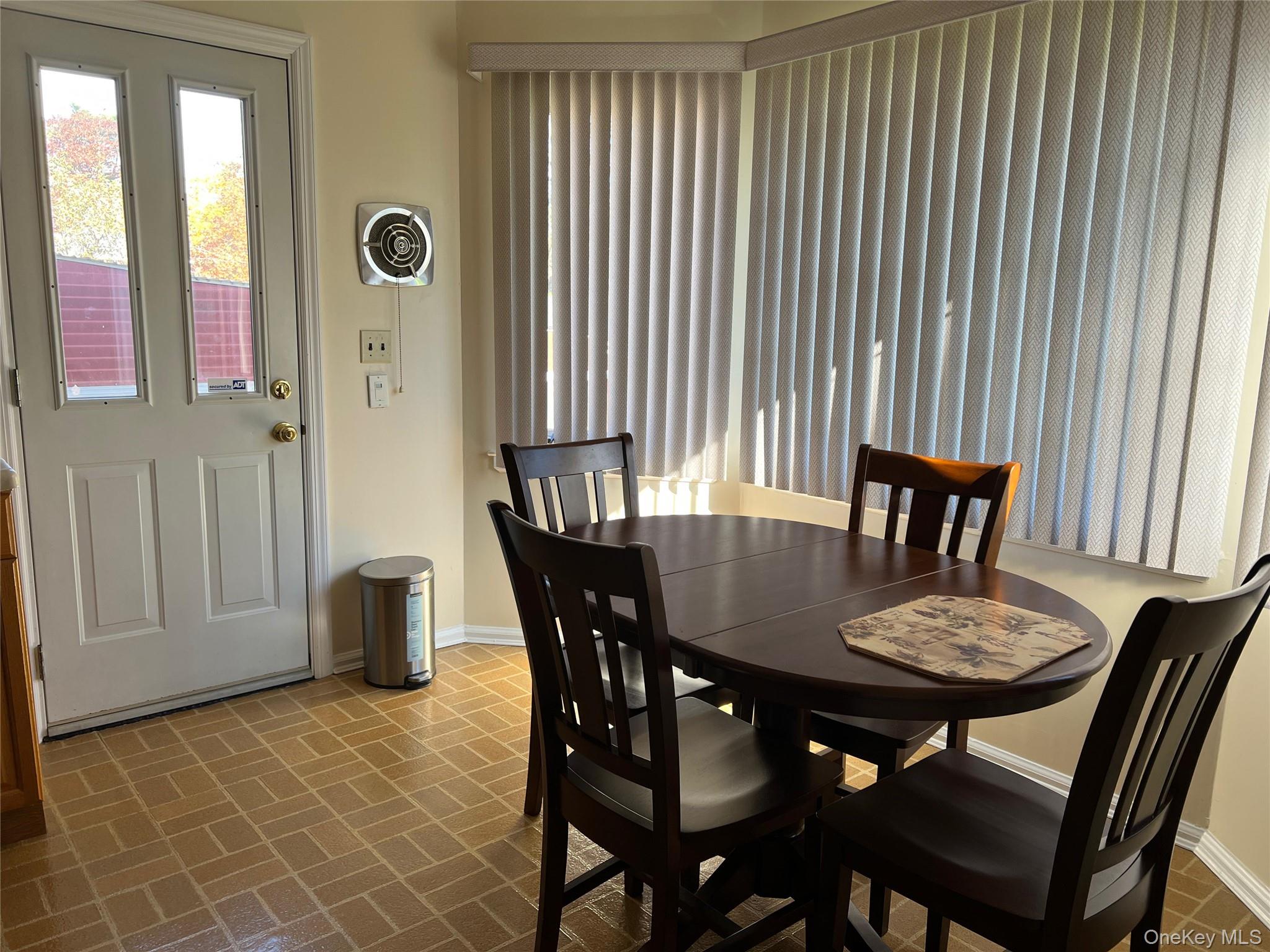 #12 photo, 194 Rhododendron Drive, Westbury , NY 11590