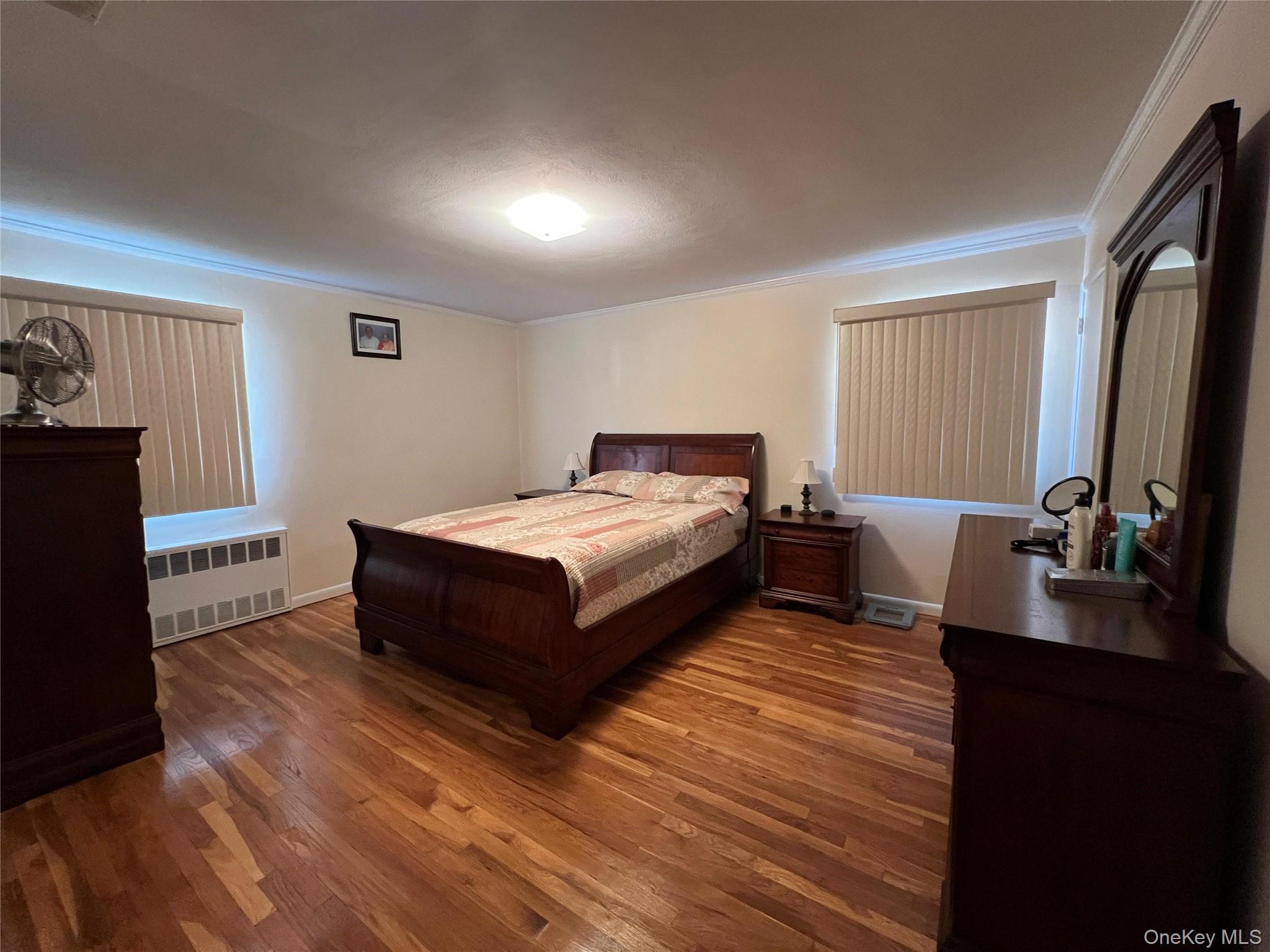 #8 photo, 194 Rhododendron Drive, Westbury , NY 11590