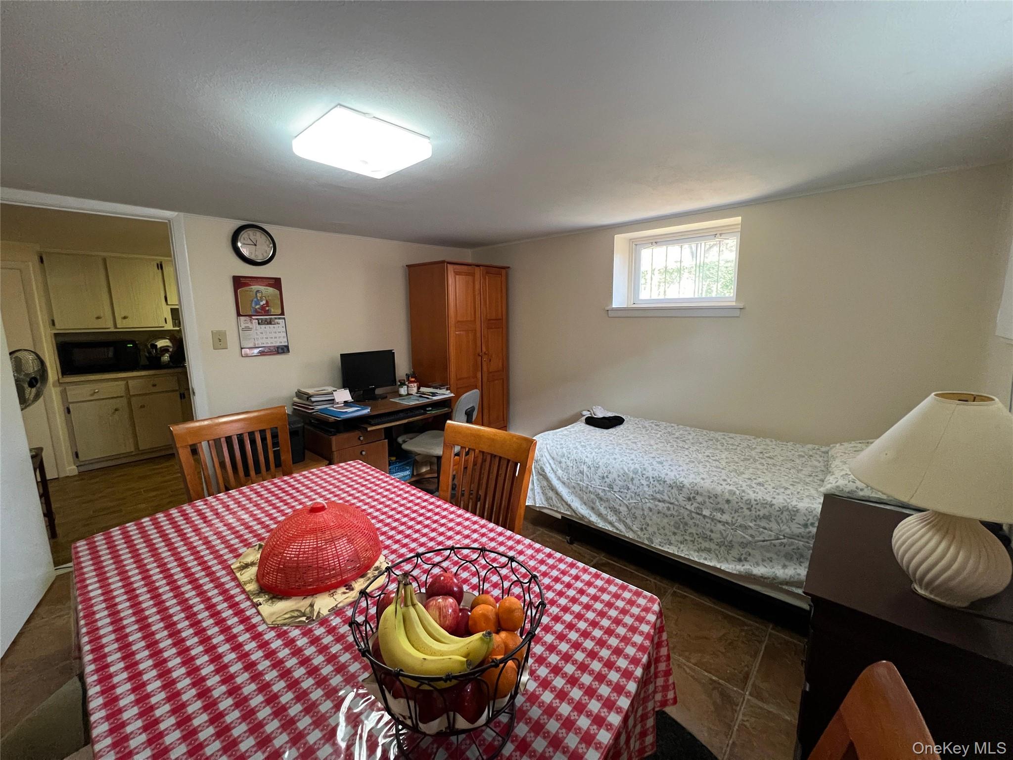 #9 photo, 194 Rhododendron Drive, Westbury , NY 11590