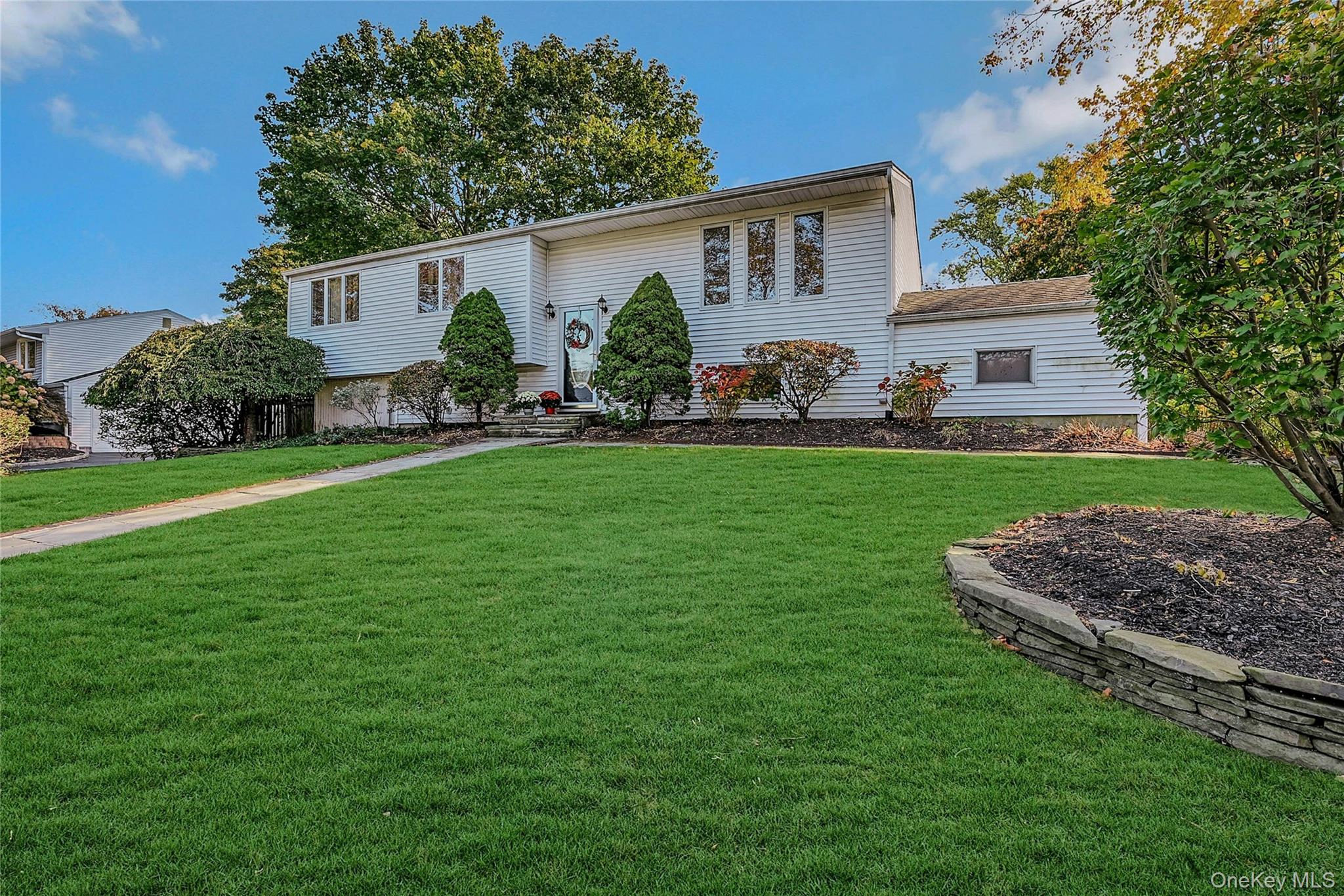 #3 photo, 18 Pomper Drive, East Northport , NY 11731