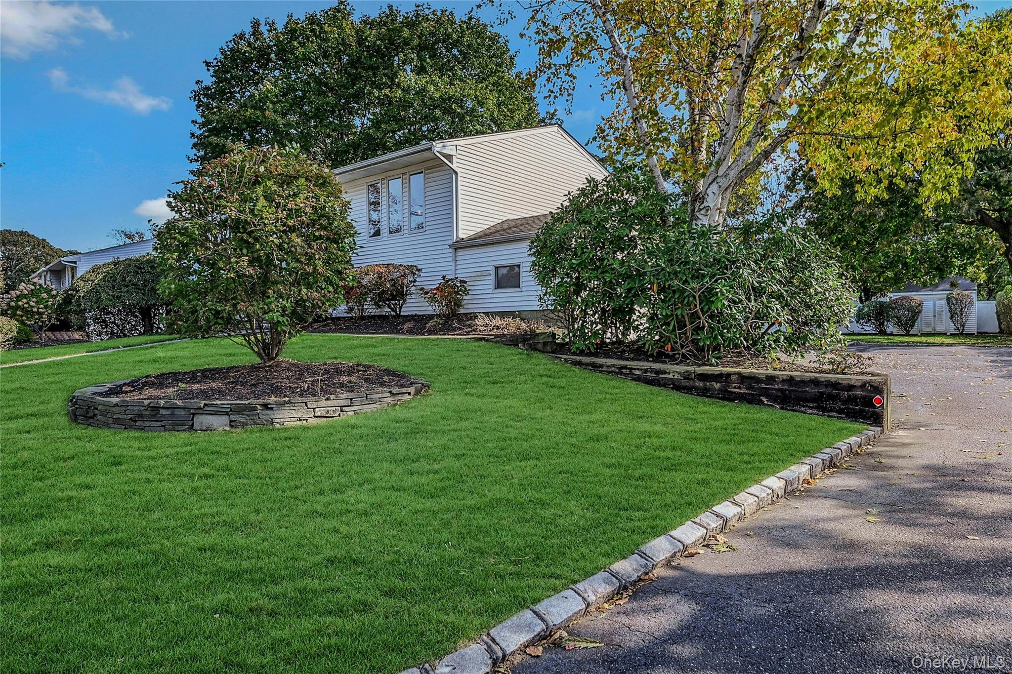 #4 photo, 18 Pomper Drive, East Northport , NY 11731