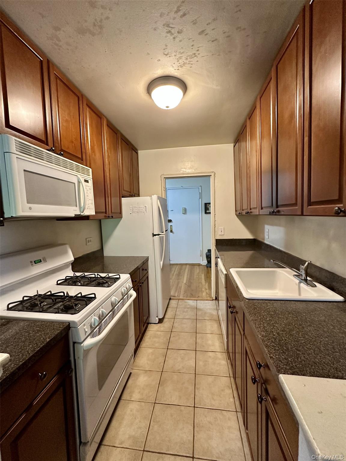 #11 photo, 11 Wooleys Lane, Great Neck , NY 11021