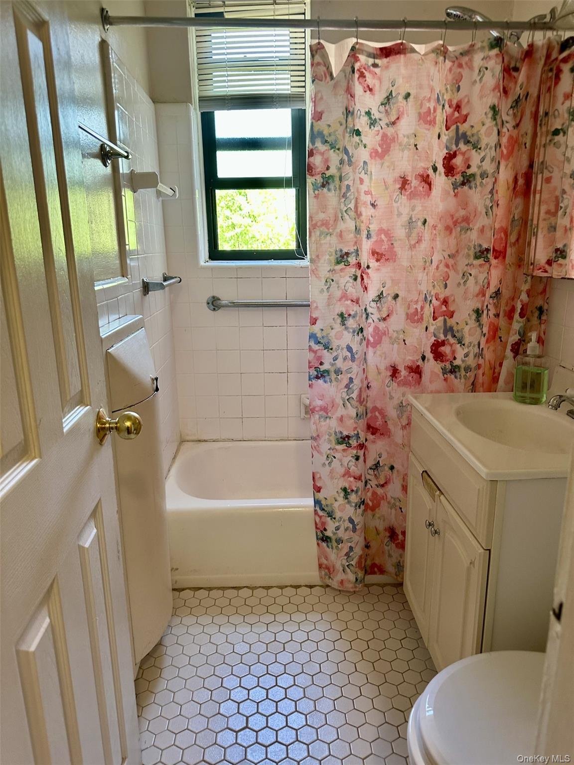 #15 photo, 11 Wooleys Lane, Great Neck , NY 11021