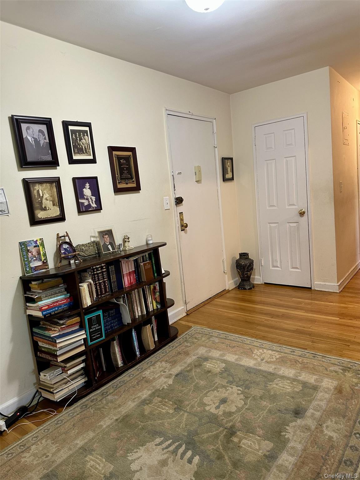 #5 photo, 11 Wooleys Lane, Great Neck , NY 11021