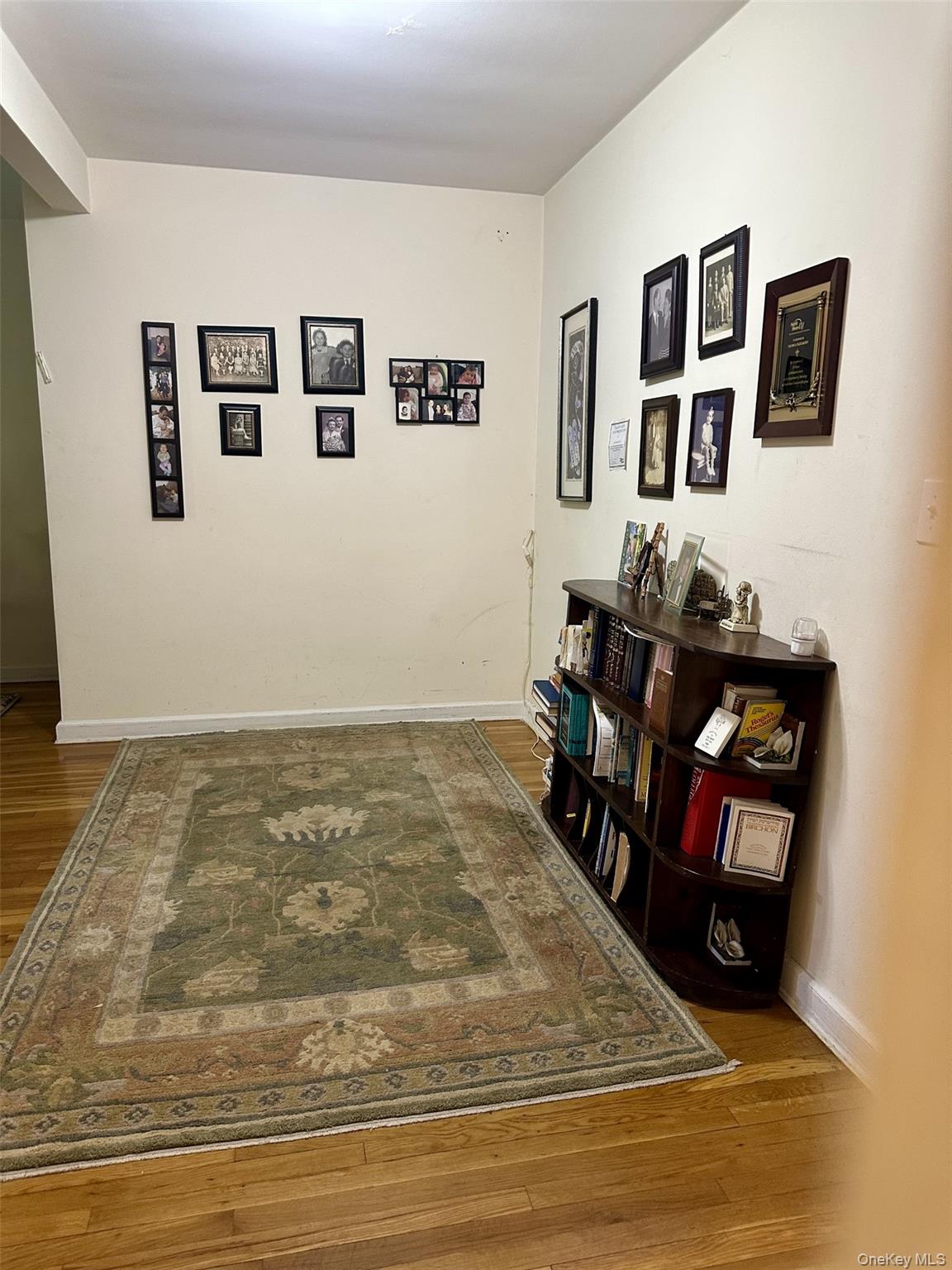 #6 photo, 11 Wooleys Lane, Great Neck , NY 11021