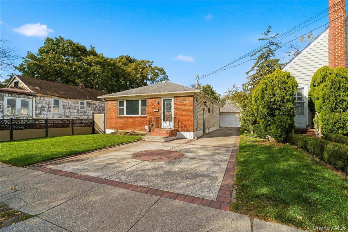 #2 photo, 1040 Brookside Avenue, ナッソー郡 Uniondale , NY 11553