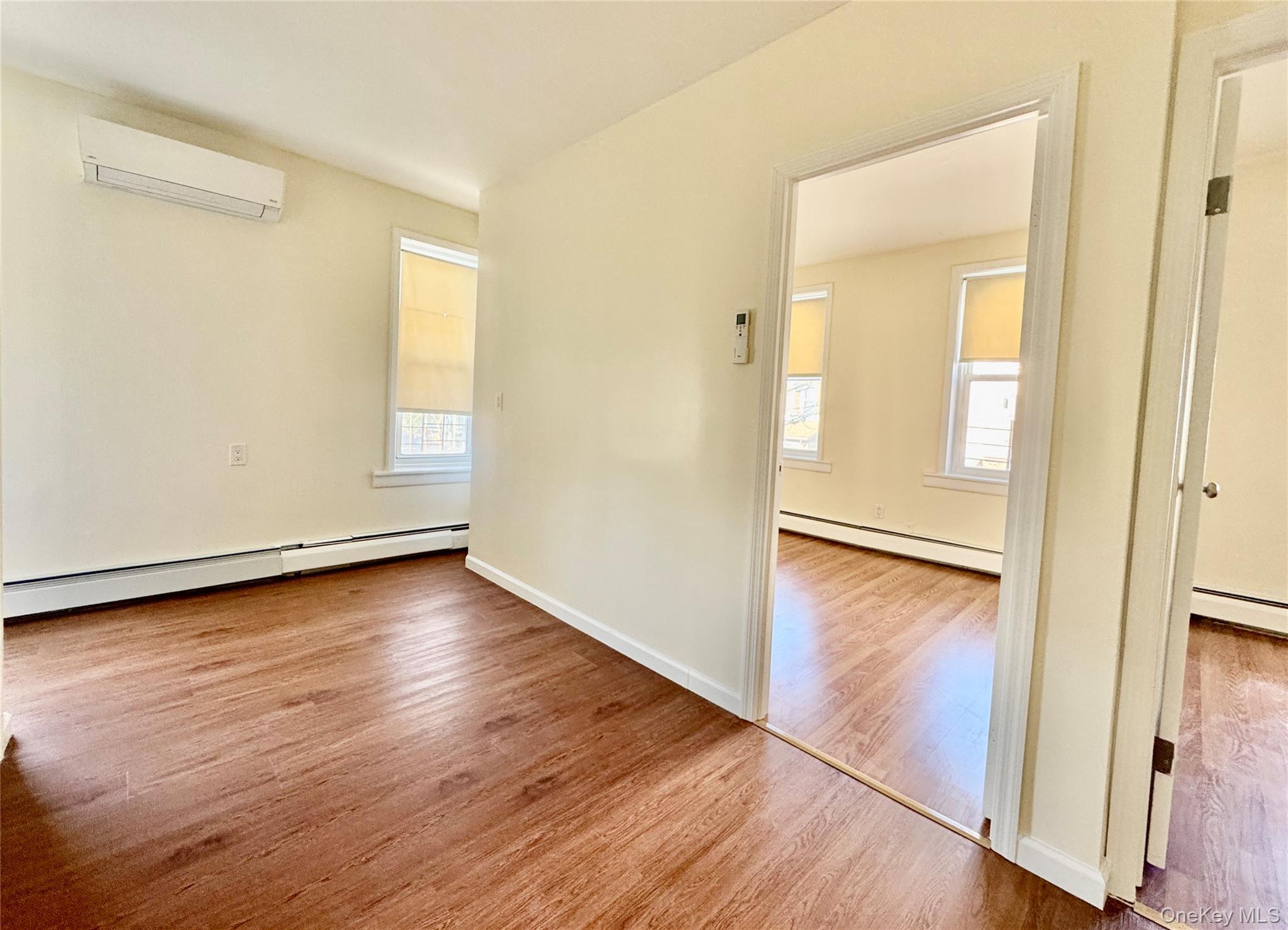 #4 photo, 31-17 38th Street, クイーンズ区 Astoria , NY 11103