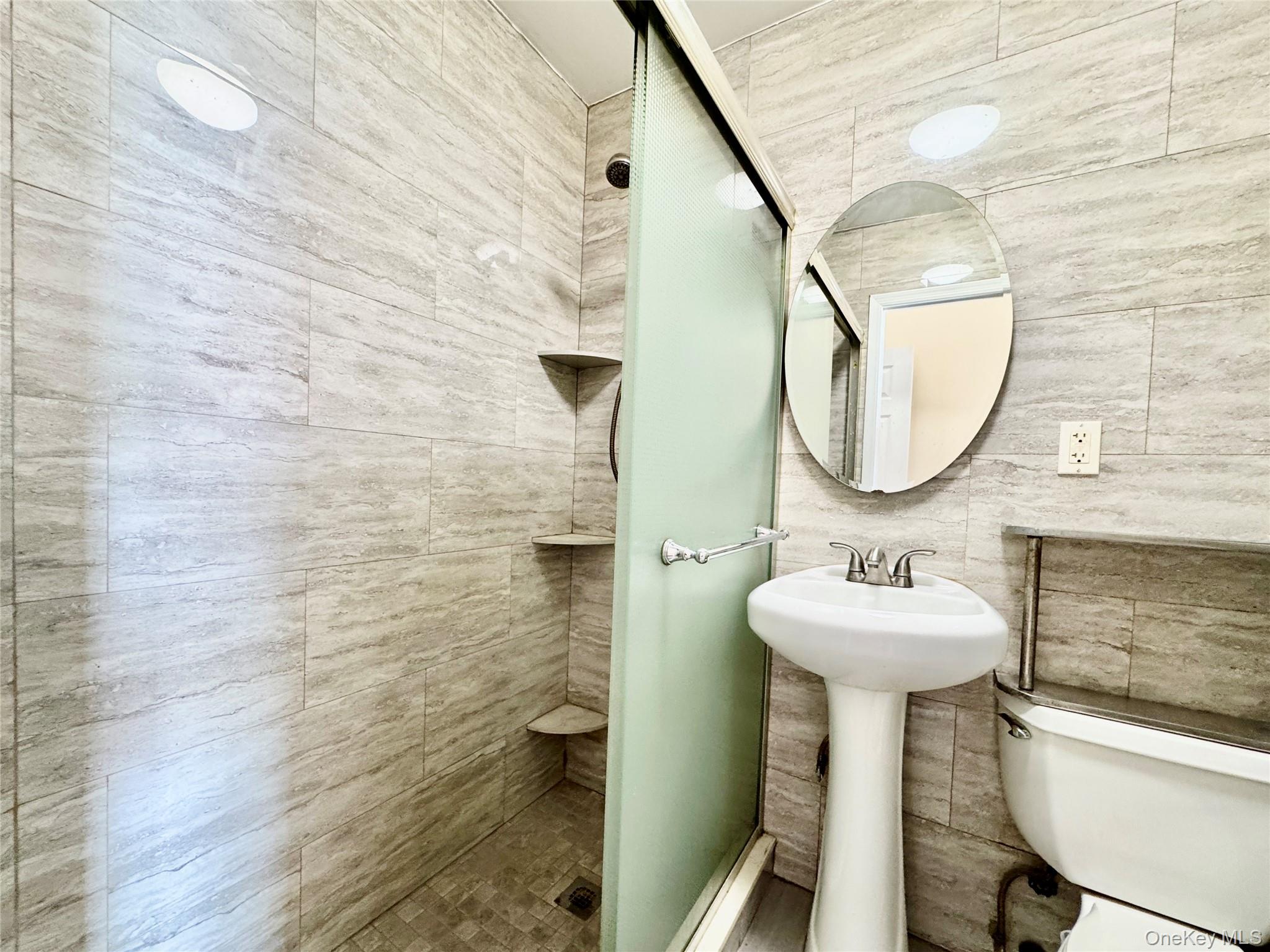 #8 photo, 31-17 38th Street, クイーンズ区 Astoria , NY 11103