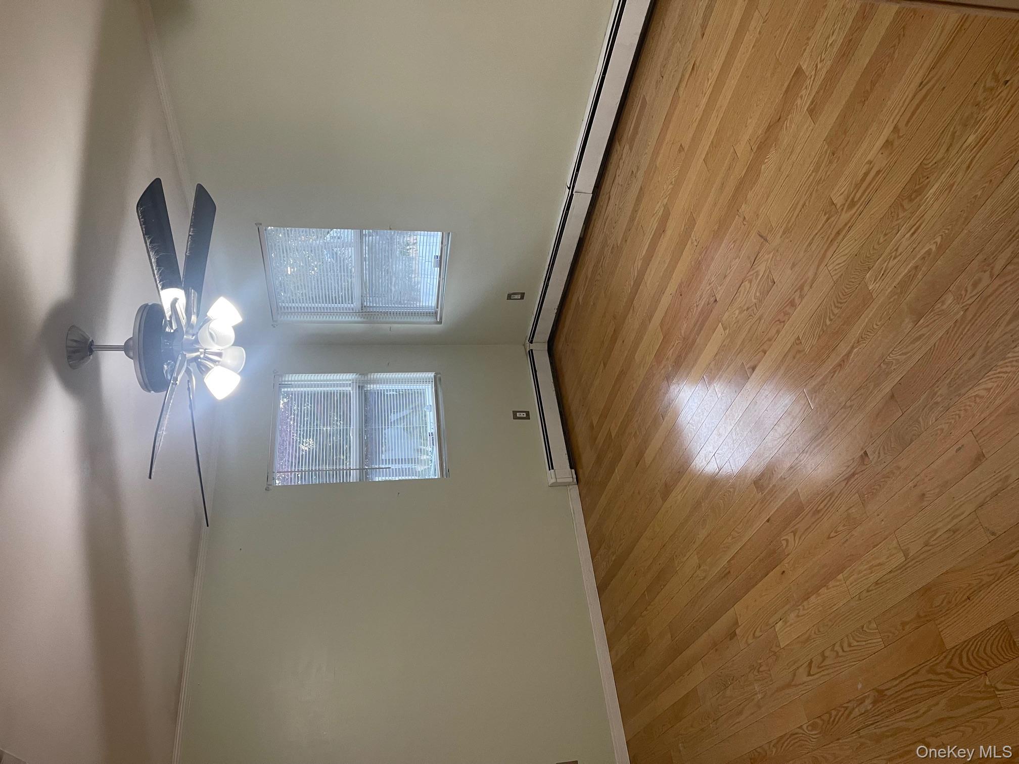 #12 photo, 185 Parkview Drive, サフォーク郡 Shirley , NY 11967