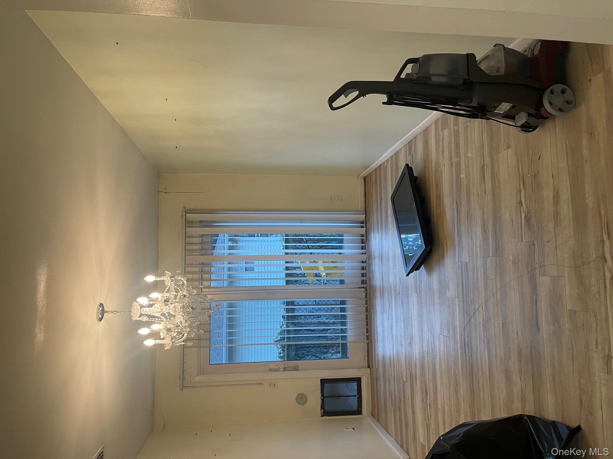 #4 photo, 185 Parkview Drive, サフォーク郡 Shirley , NY 11967