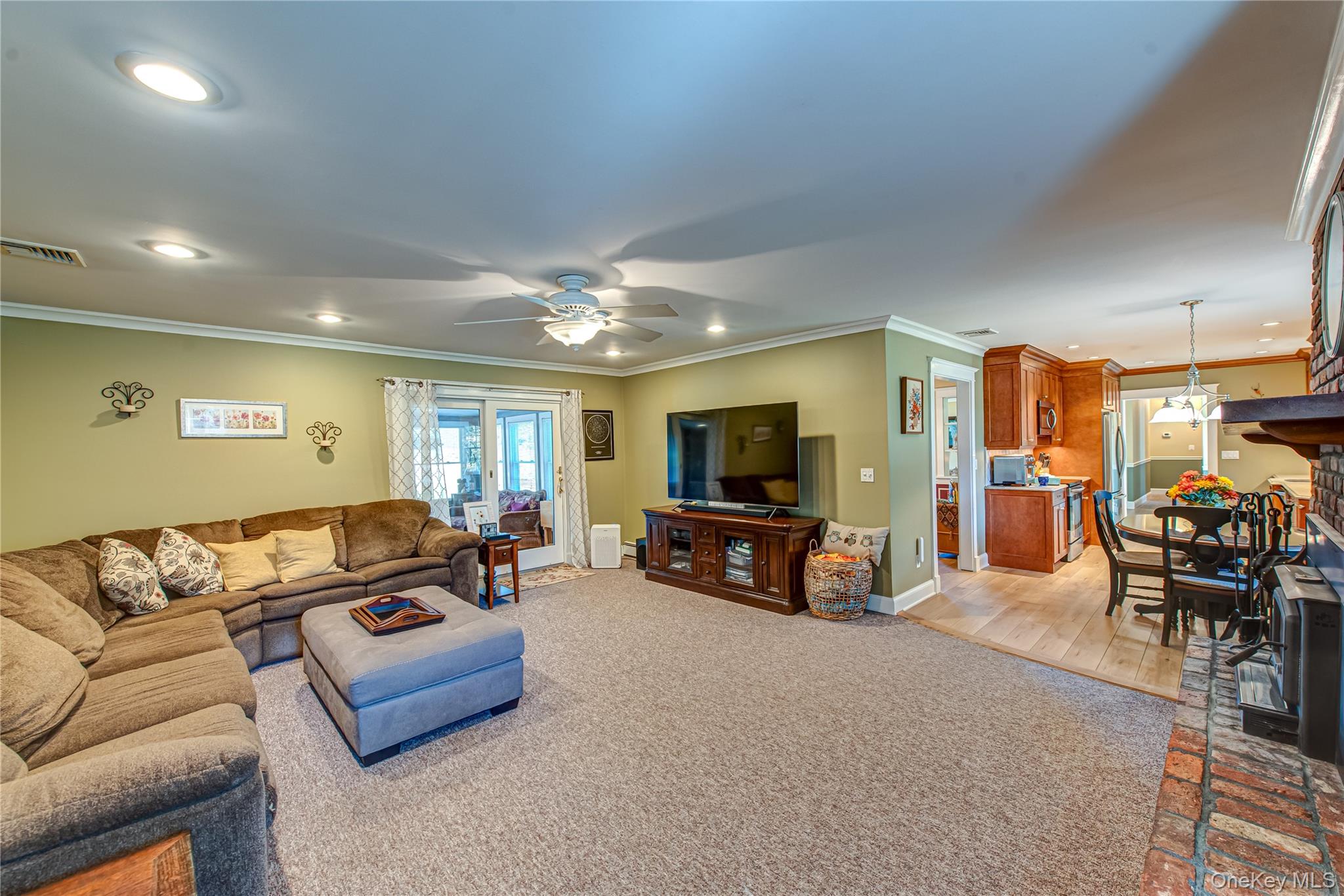 #20 photo, 3 Walnut Road, Rocky Point , NY 11778