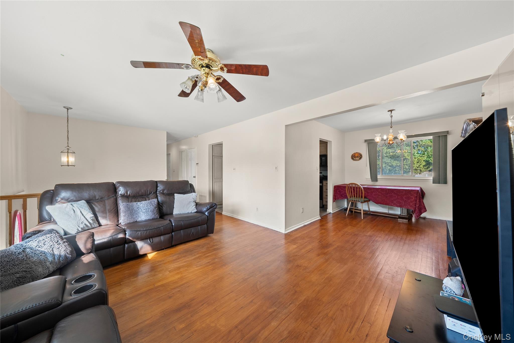 #10 photo, 31 Sunburst Drive, サフォーク郡 Deer Park , NY 11729