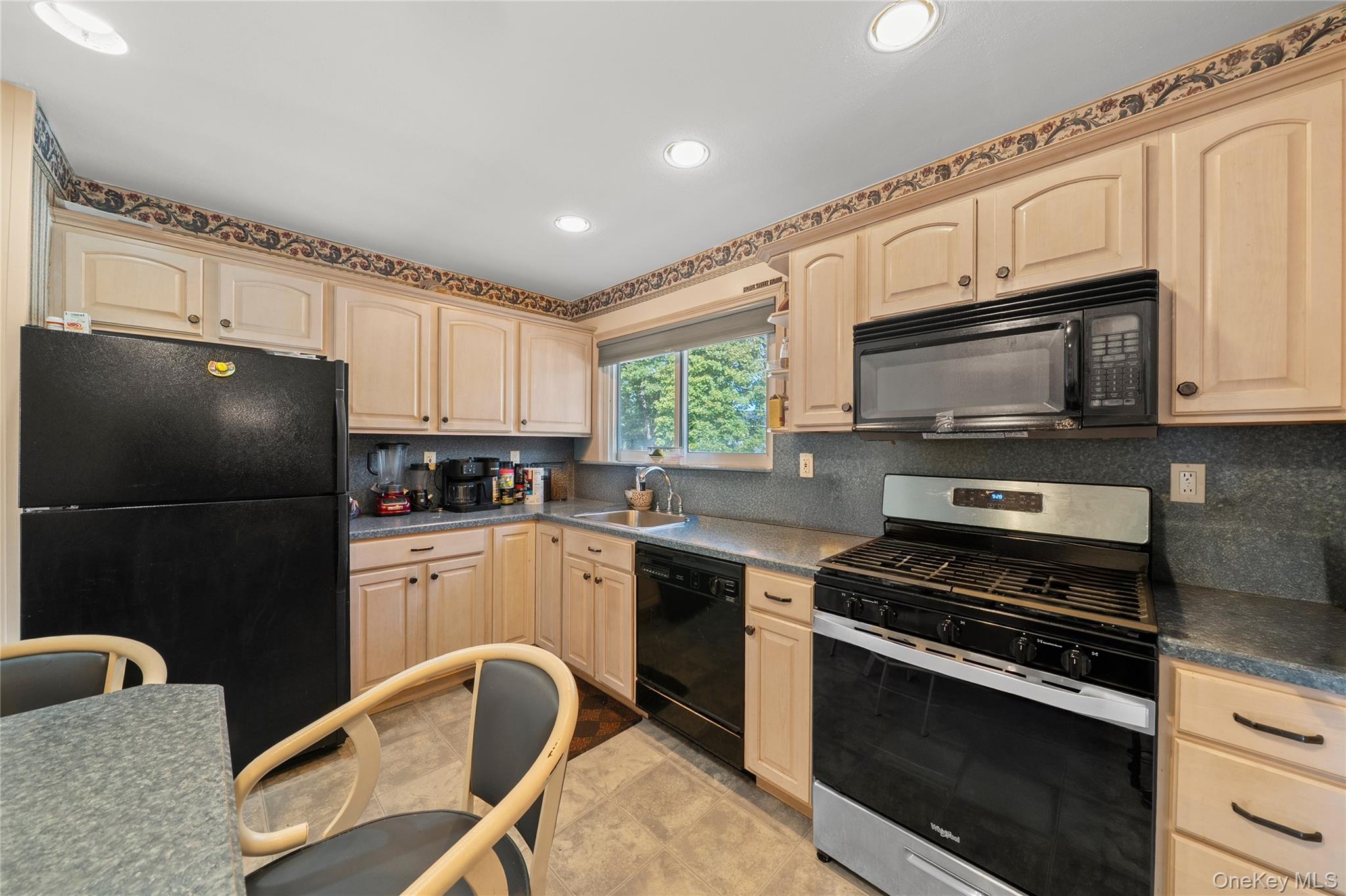 #11 photo, 31 Sunburst Drive, サフォーク郡 Deer Park , NY 11729