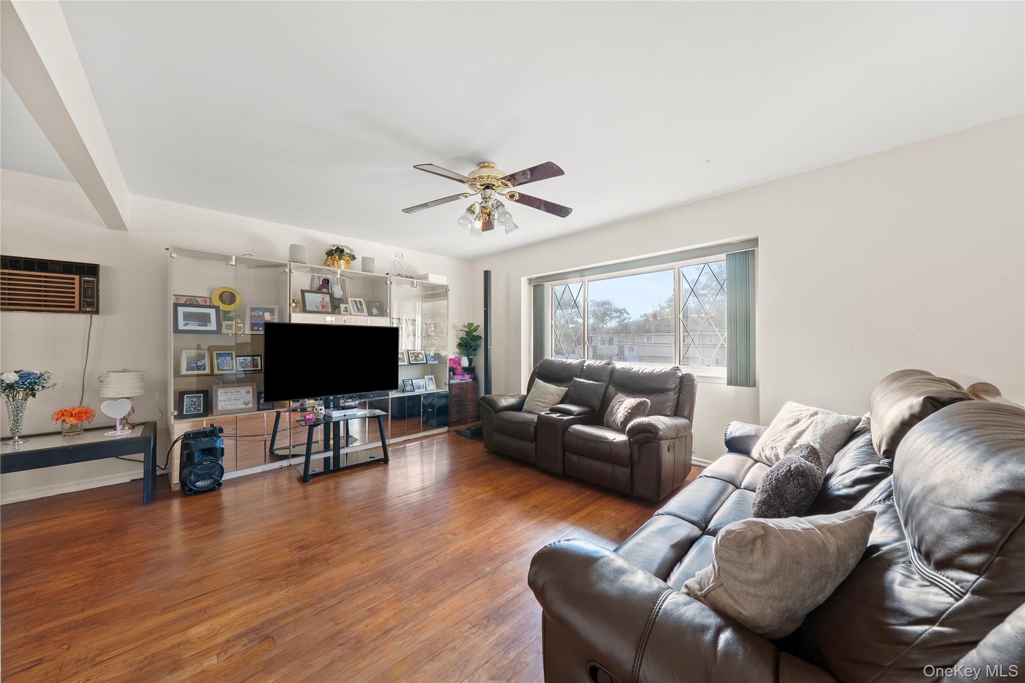 #8 photo, 31 Sunburst Drive, サフォーク郡 Deer Park , NY 11729