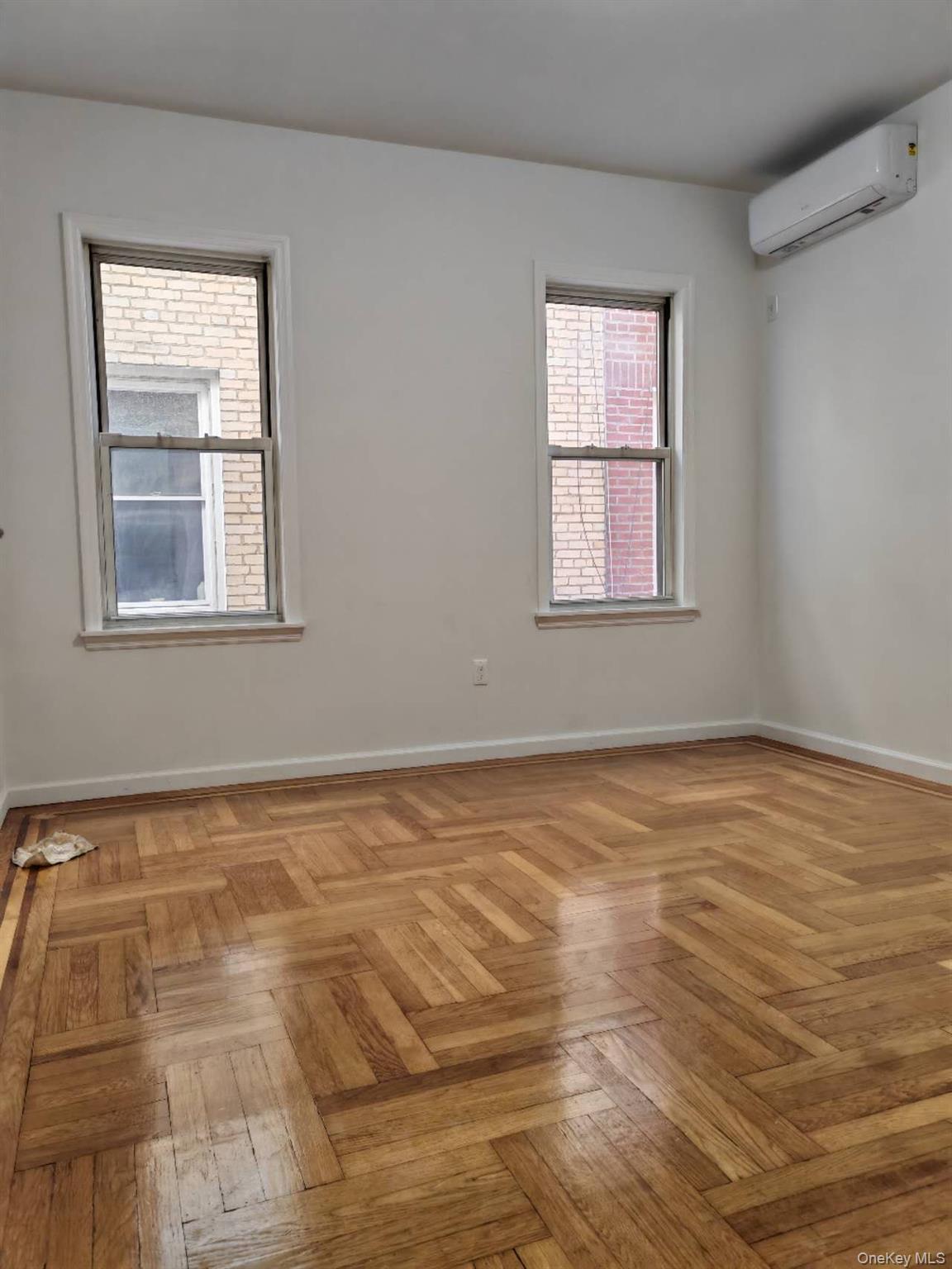 #5 photo, 1740 Mahan Avenue, ブロンクス区 Bronx , NY 10461