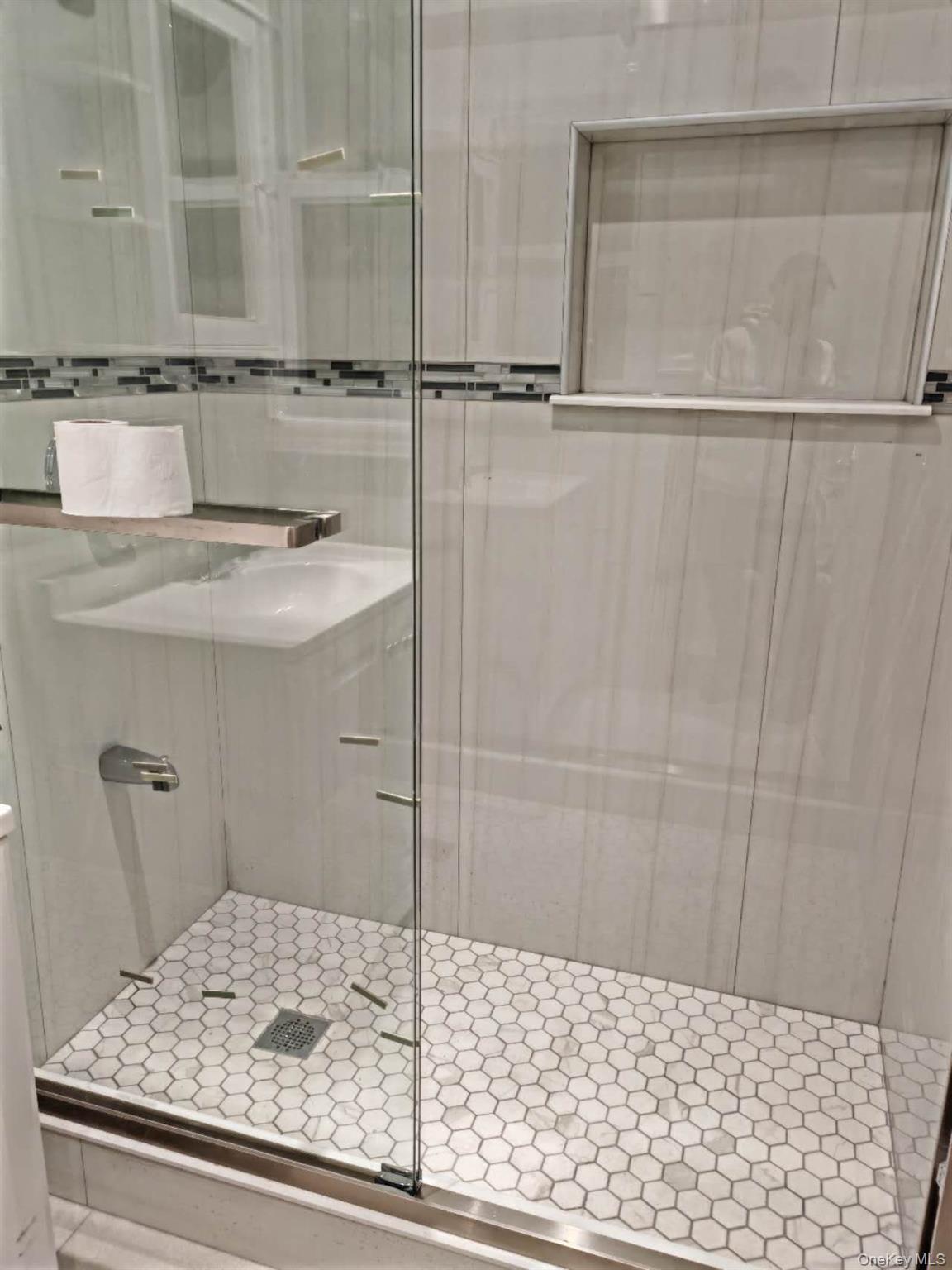 #7 photo, 1740 Mahan Avenue, ブロンクス区 Bronx , NY 10461