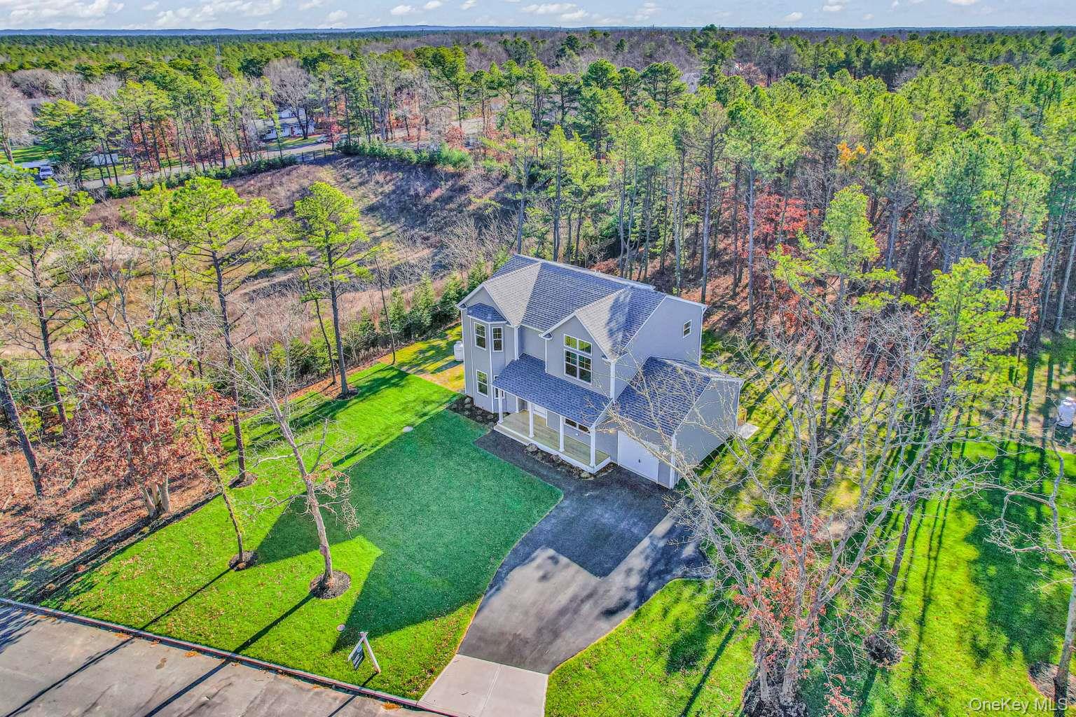 #2 photo, 599 Robeson Place, サフォーク郡 Medford , NY 11763