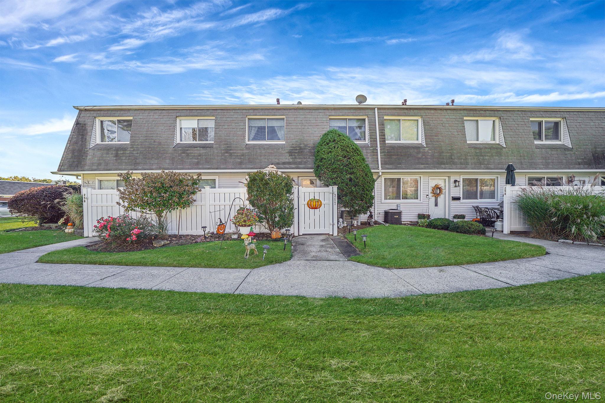 #1 photo, 257 Storm Drive, Holtsville , NY 11742