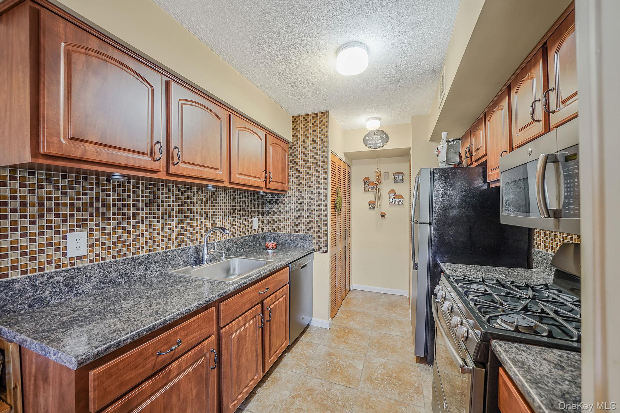 #12 photo, 257 Storm Drive, Holtsville , NY 11742