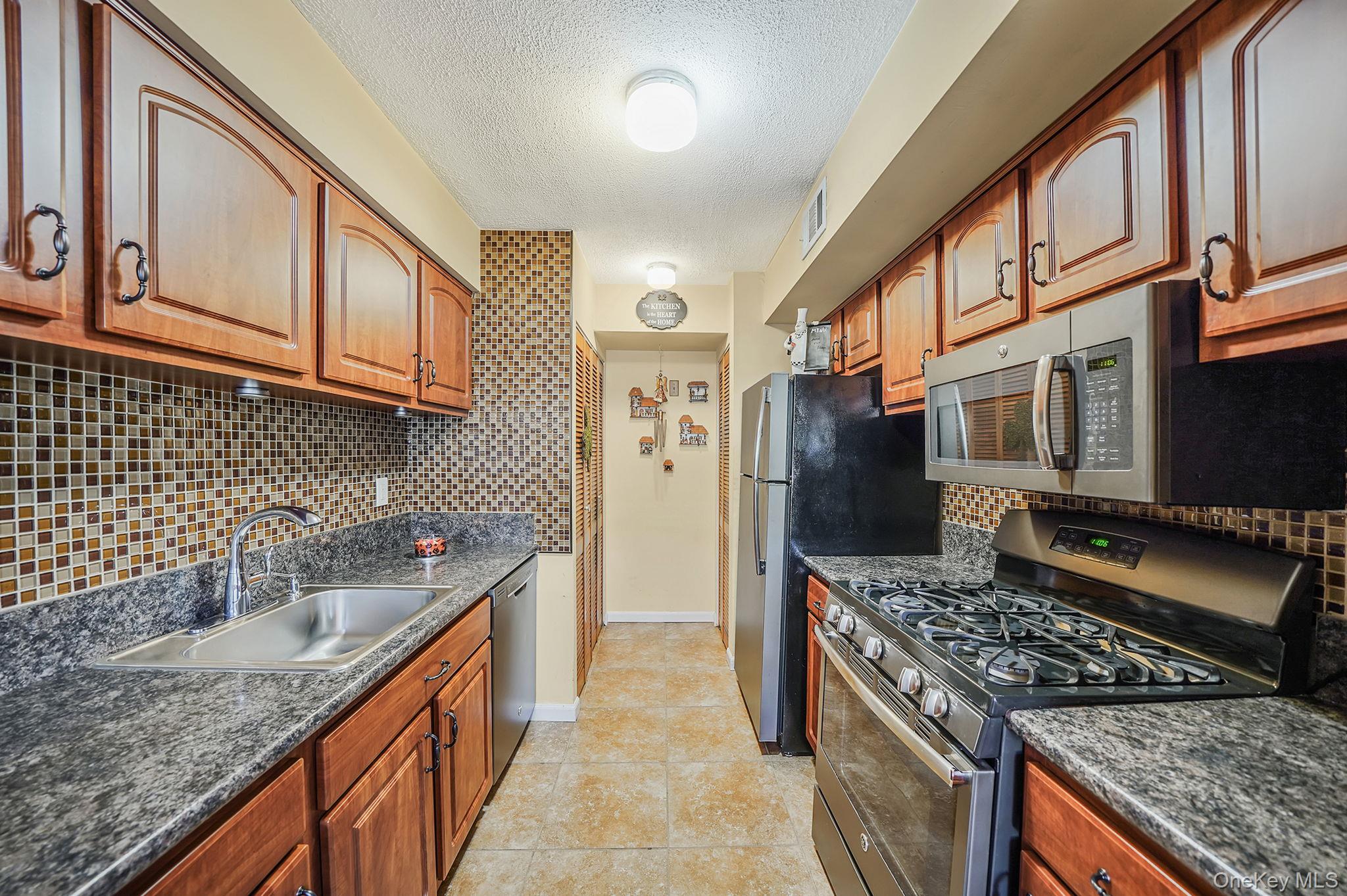 #13 photo, 257 Storm Drive, Holtsville , NY 11742