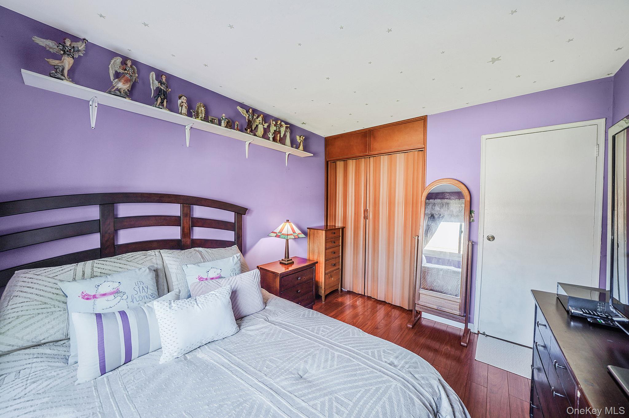 #20 photo, 257 Storm Drive, Holtsville , NY 11742