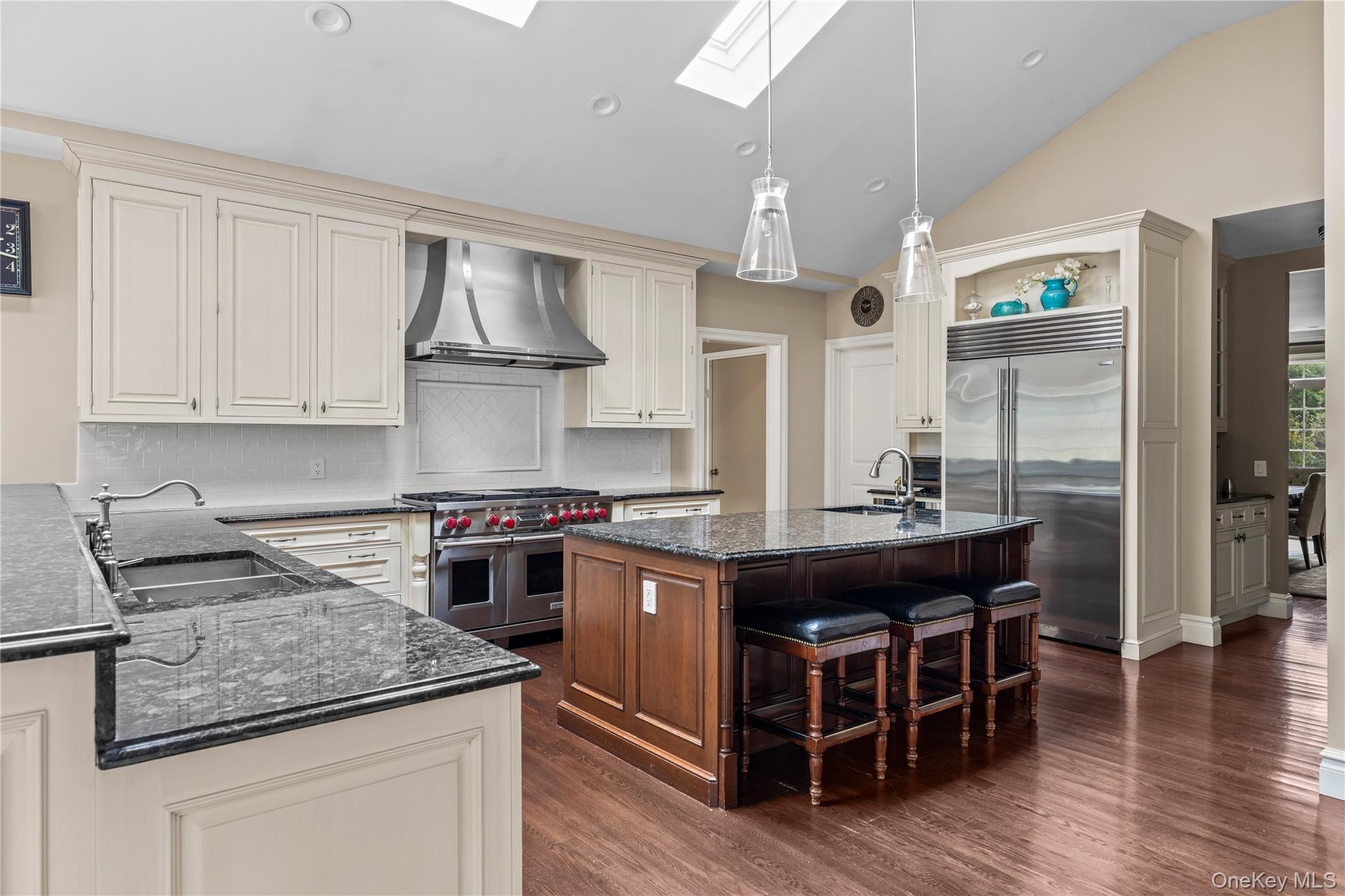 #16 photo, 80 Wheatley Road, Old Westbury , NY 11568