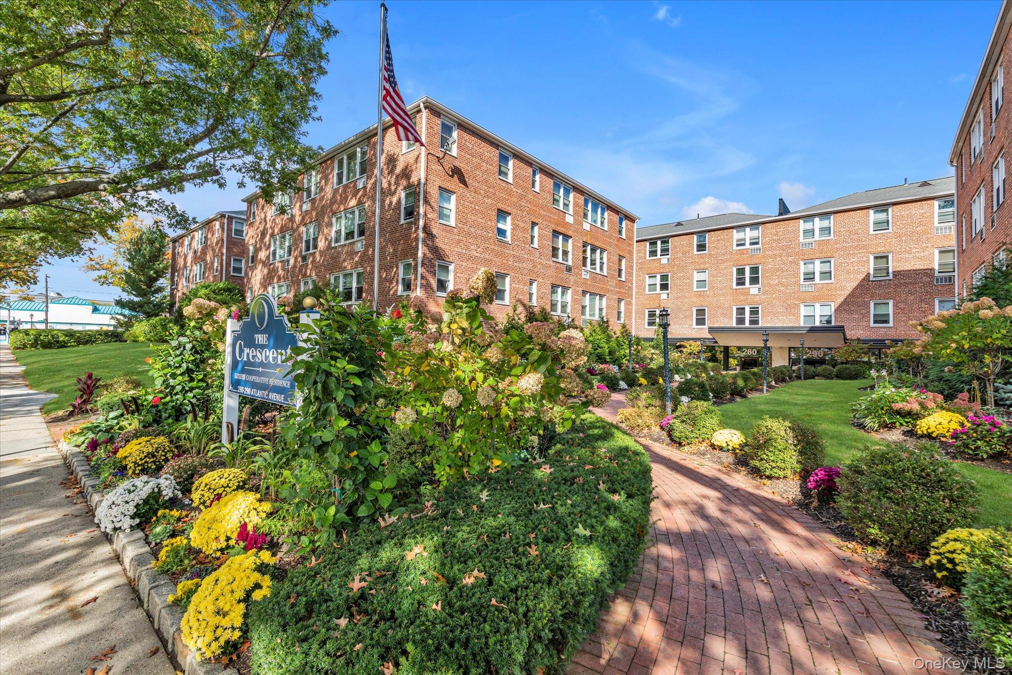 #16 photo, 290 Atlantic Avenue, East Rockaway , NY 11518