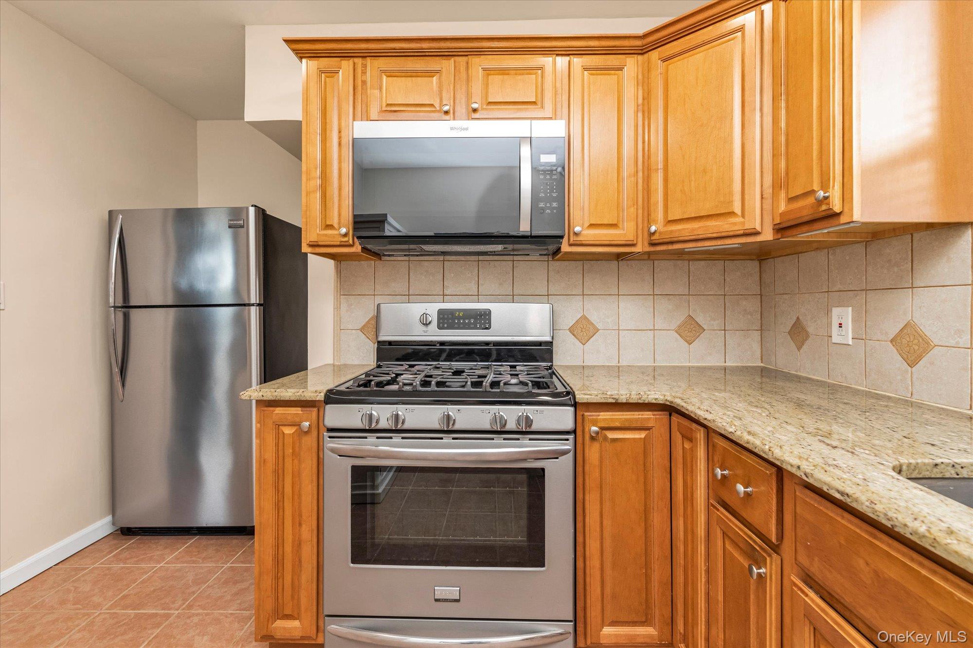 #6 photo, 290 Atlantic Avenue, East Rockaway , NY 11518