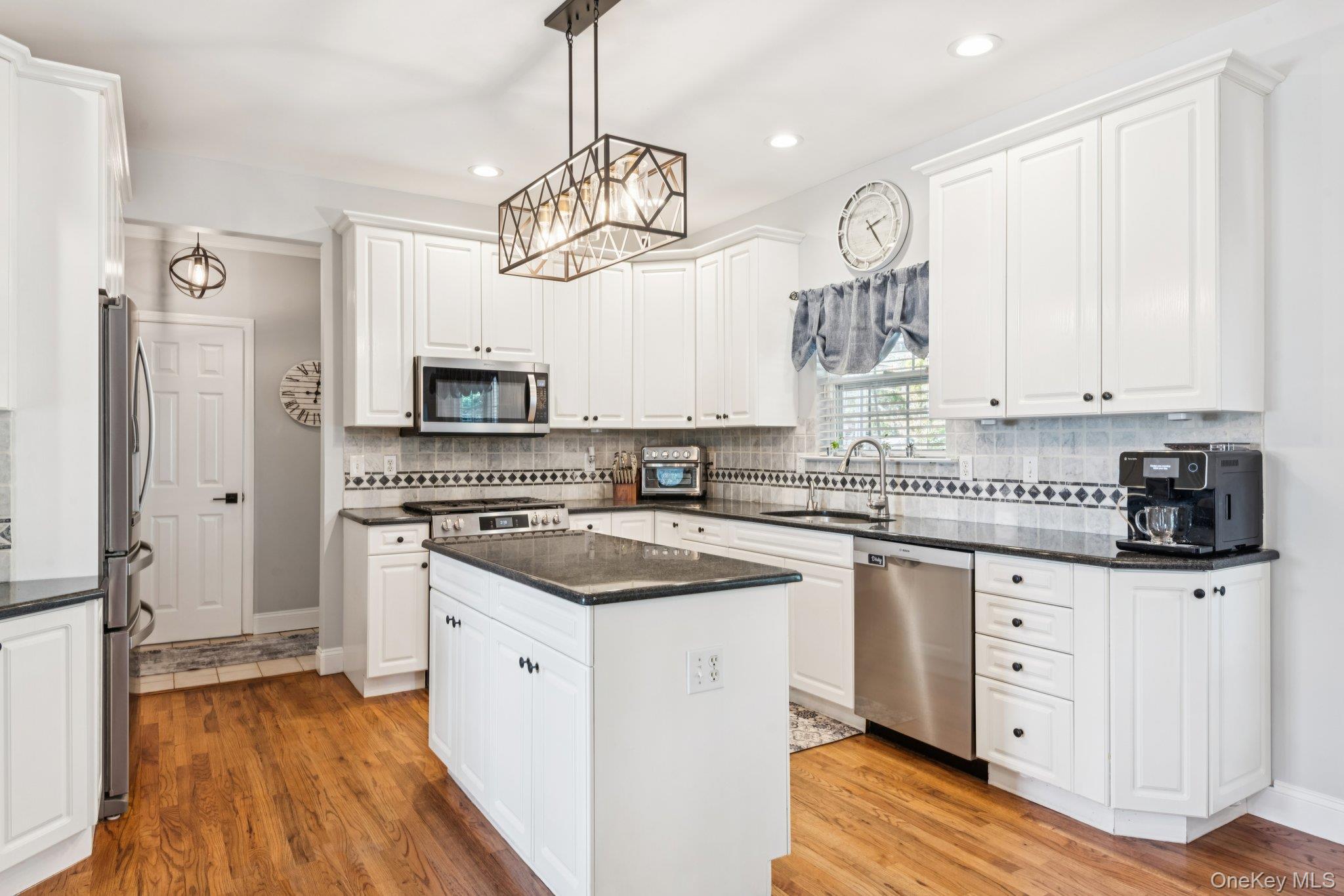 #12 photo, 6 Landings Lane, Patchogue , NY 11772