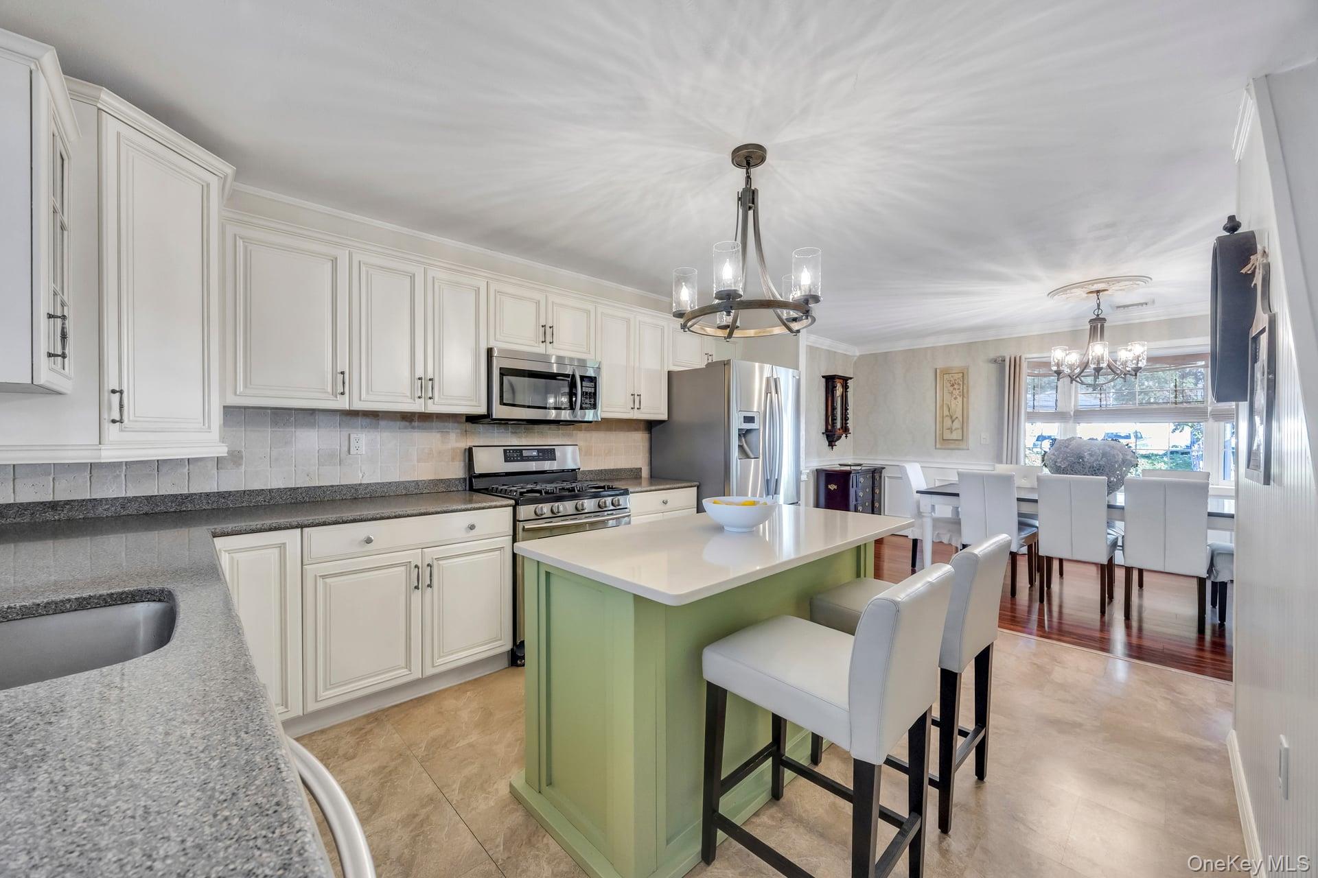 #11 photo, 566 Elder Lane, Ronkonkoma , NY 11779