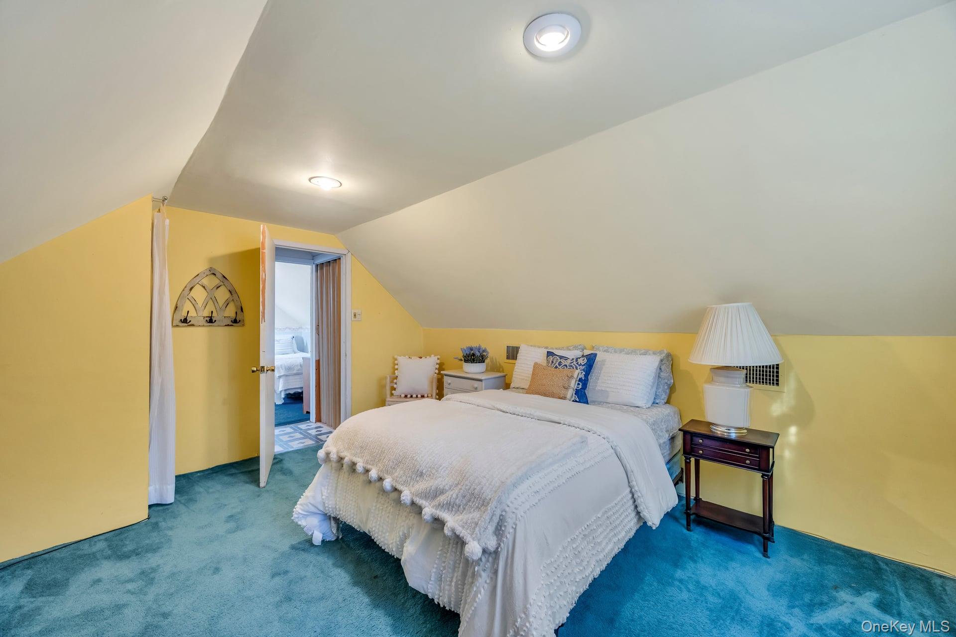 #19 photo, 566 Elder Lane, Ronkonkoma , NY 11779