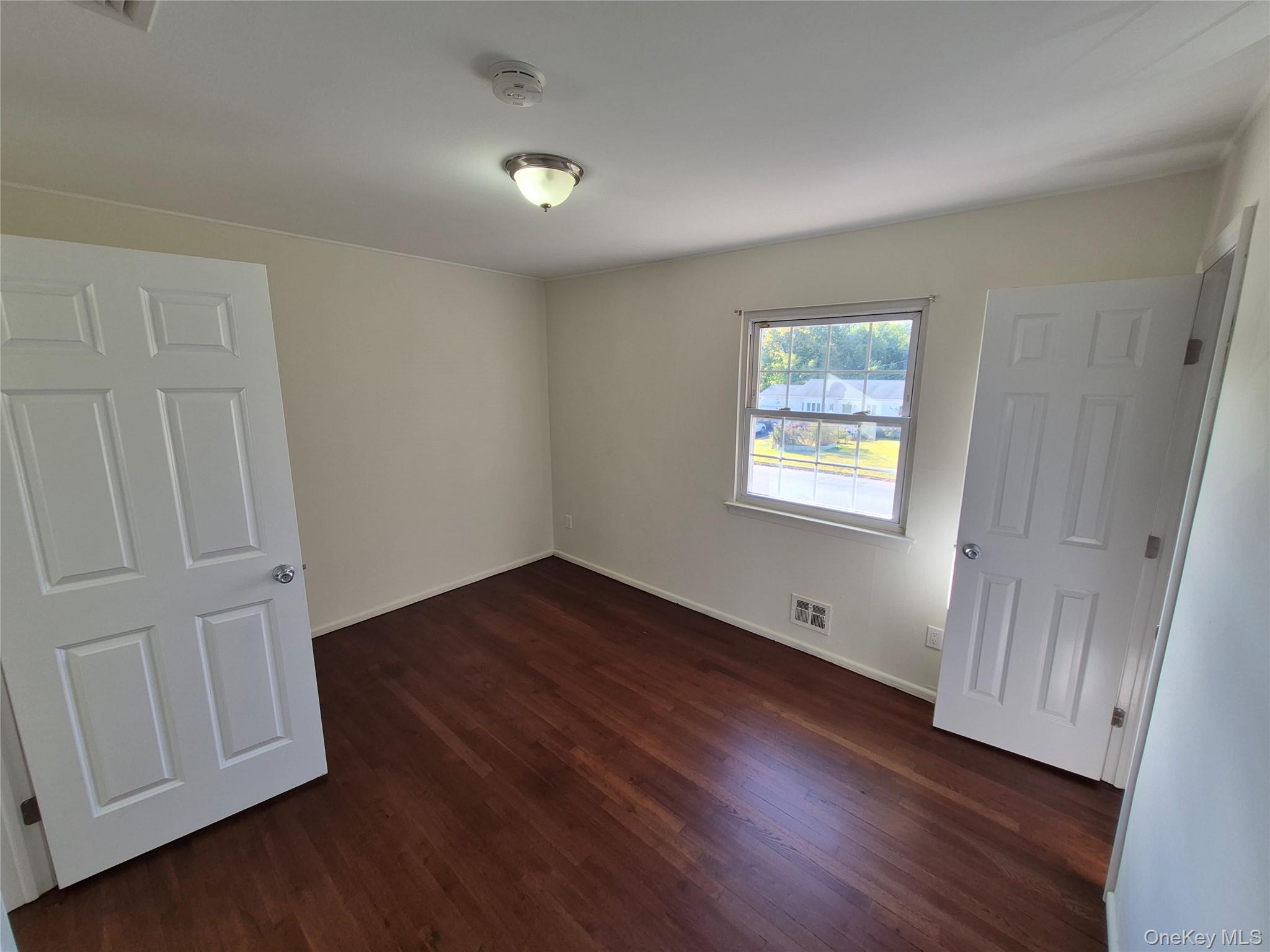 #8 photo, 106 Roxbury Drive, Commack , NY 11725