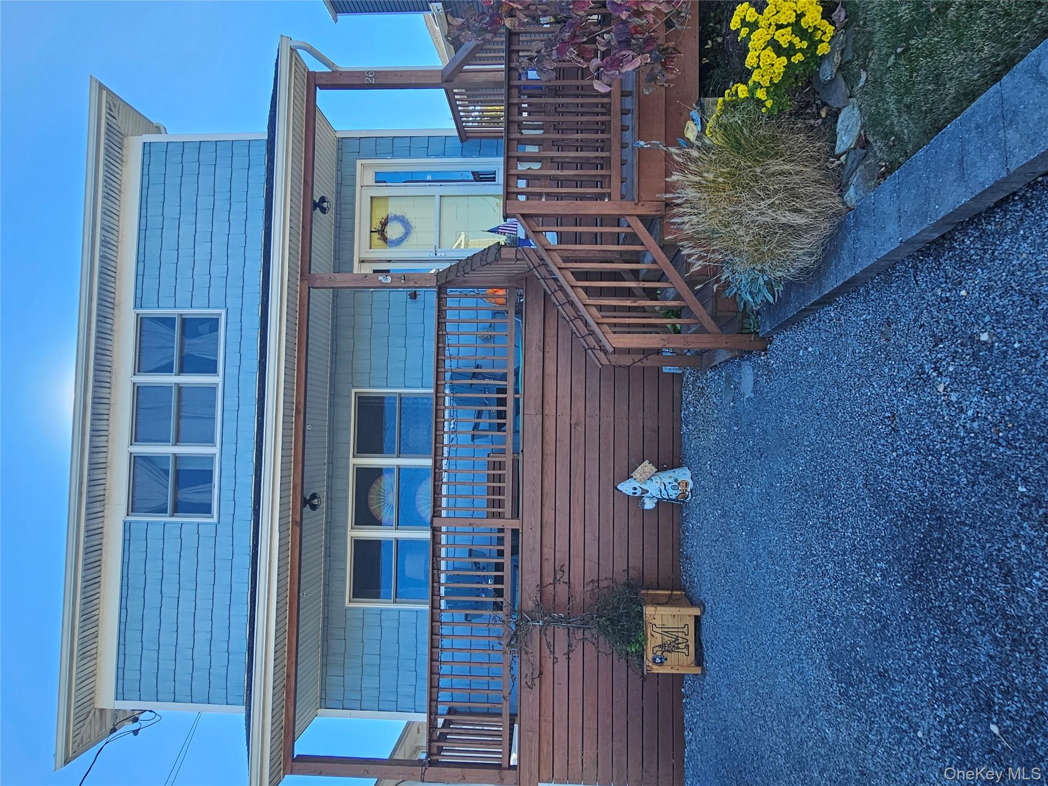 #1 photo, 26 Mitchell Avenue, サフォーク郡 Babylon , NY 11702