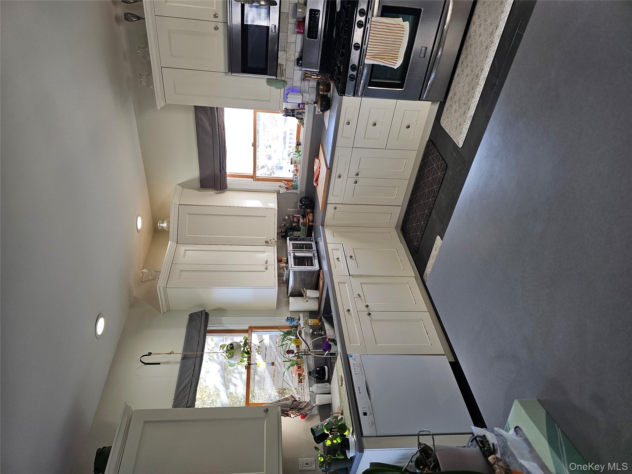 #11 photo, 26 Mitchell Avenue, サフォーク郡 Babylon , NY 11702