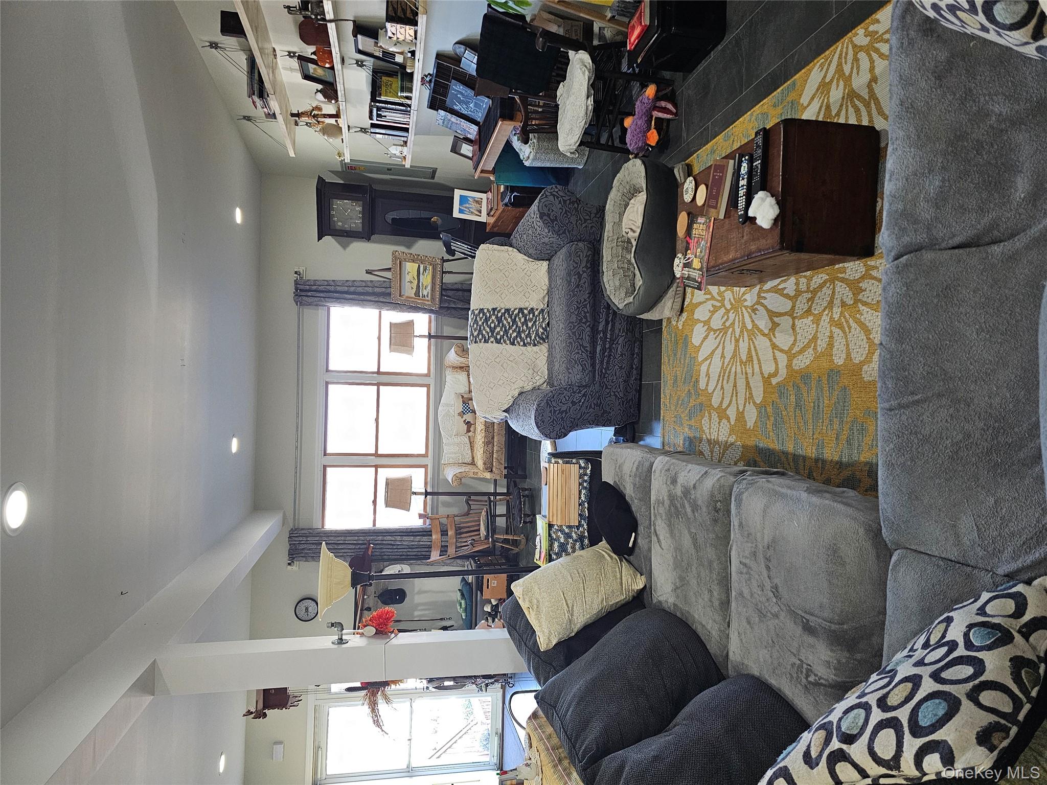 #12 photo, 26 Mitchell Avenue, サフォーク郡 Babylon , NY 11702