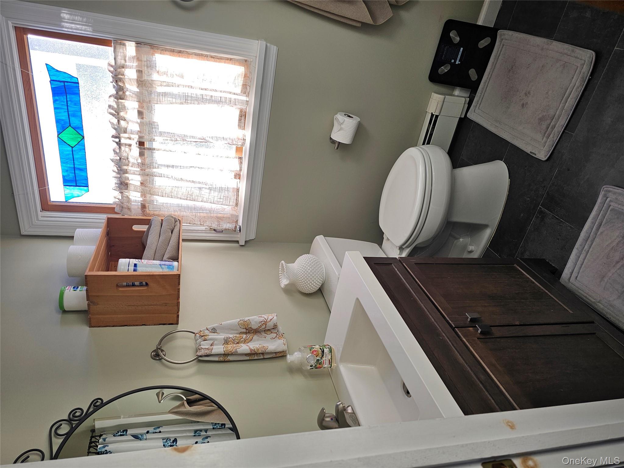 #15 photo, 26 Mitchell Avenue, サフォーク郡 Babylon , NY 11702