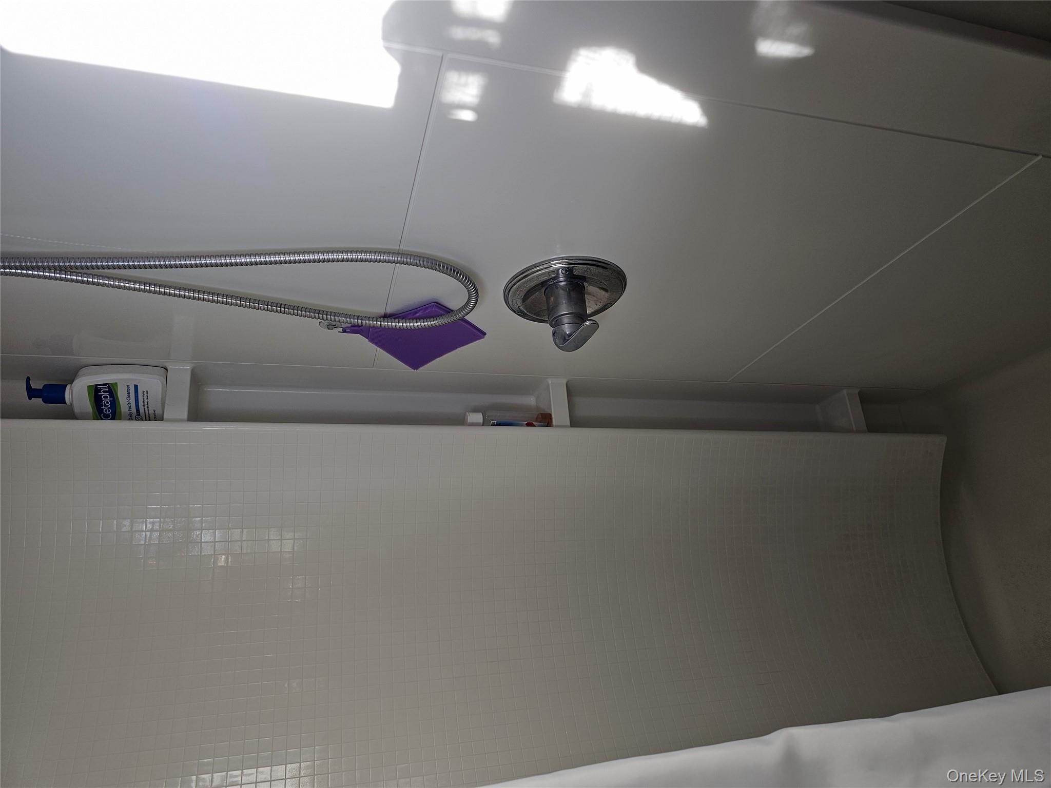 #16 photo, 26 Mitchell Avenue, サフォーク郡 Babylon , NY 11702