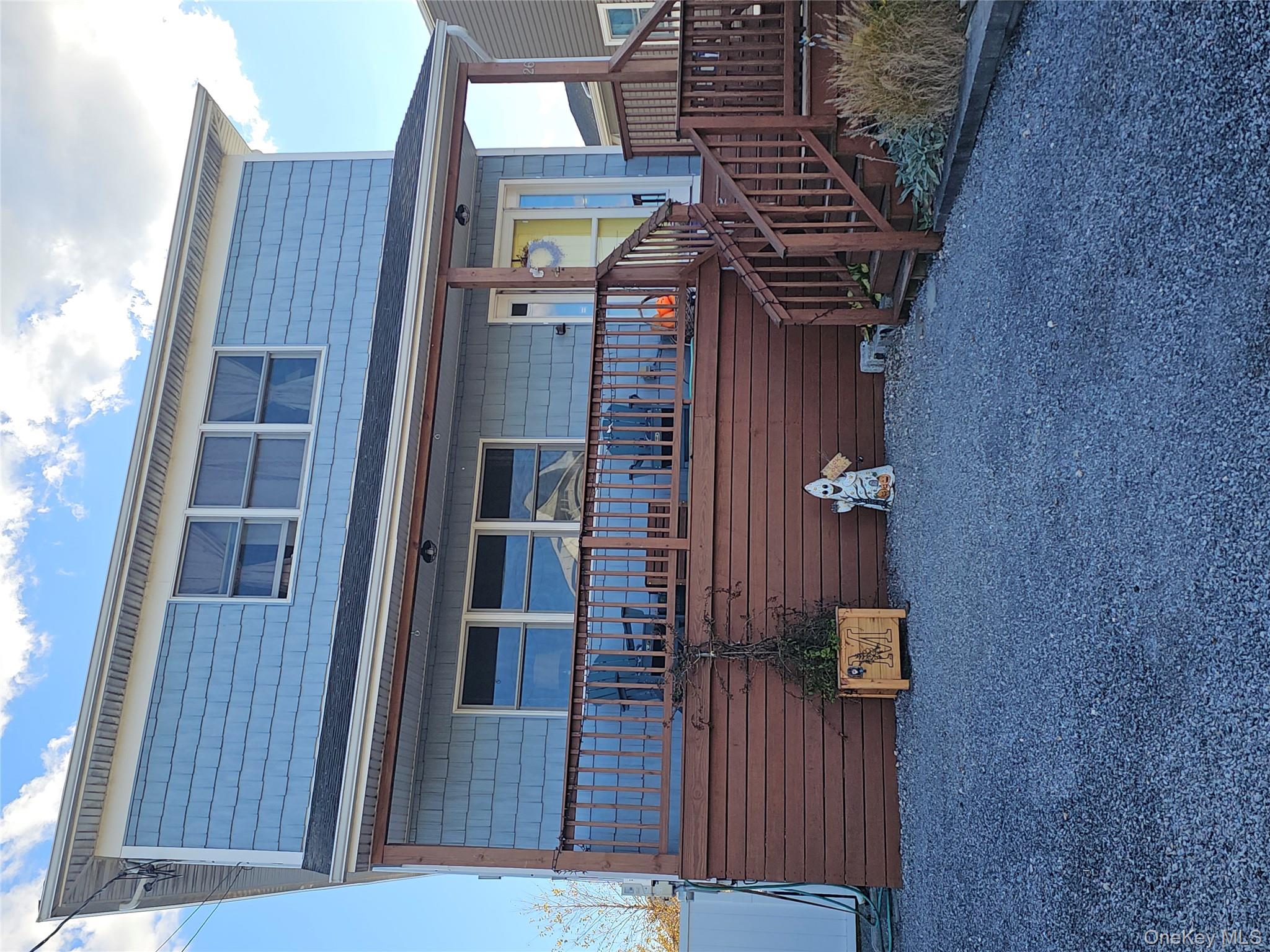 #2 photo, 26 Mitchell Avenue, サフォーク郡 Babylon , NY 11702