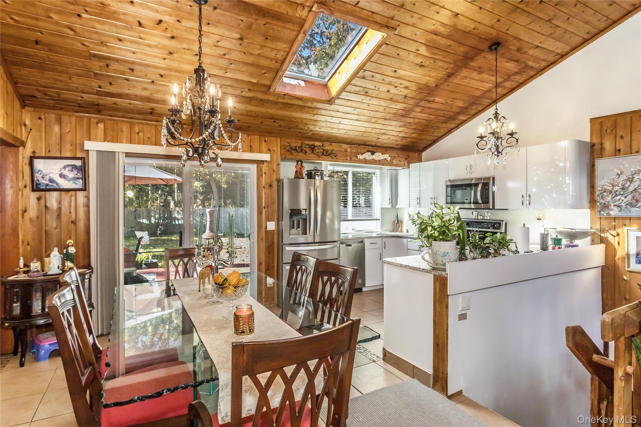 #11 photo, 28 Roberts Road, Shirley , NY 11967