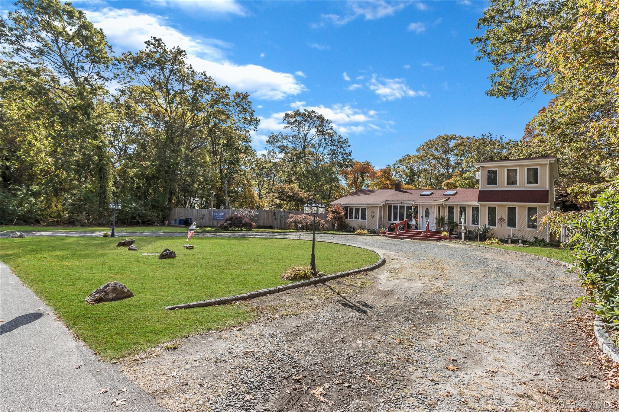 #3 photo, 28 Roberts Road, Shirley , NY 11967